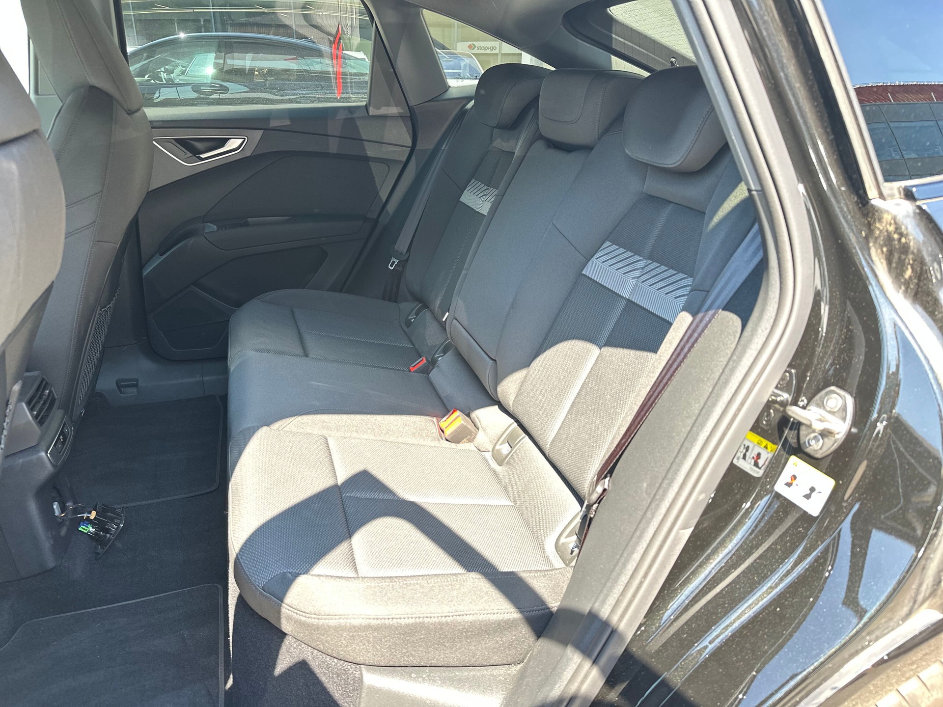 AUDI Q4 Sportback e-tron 50 quattro-image-8