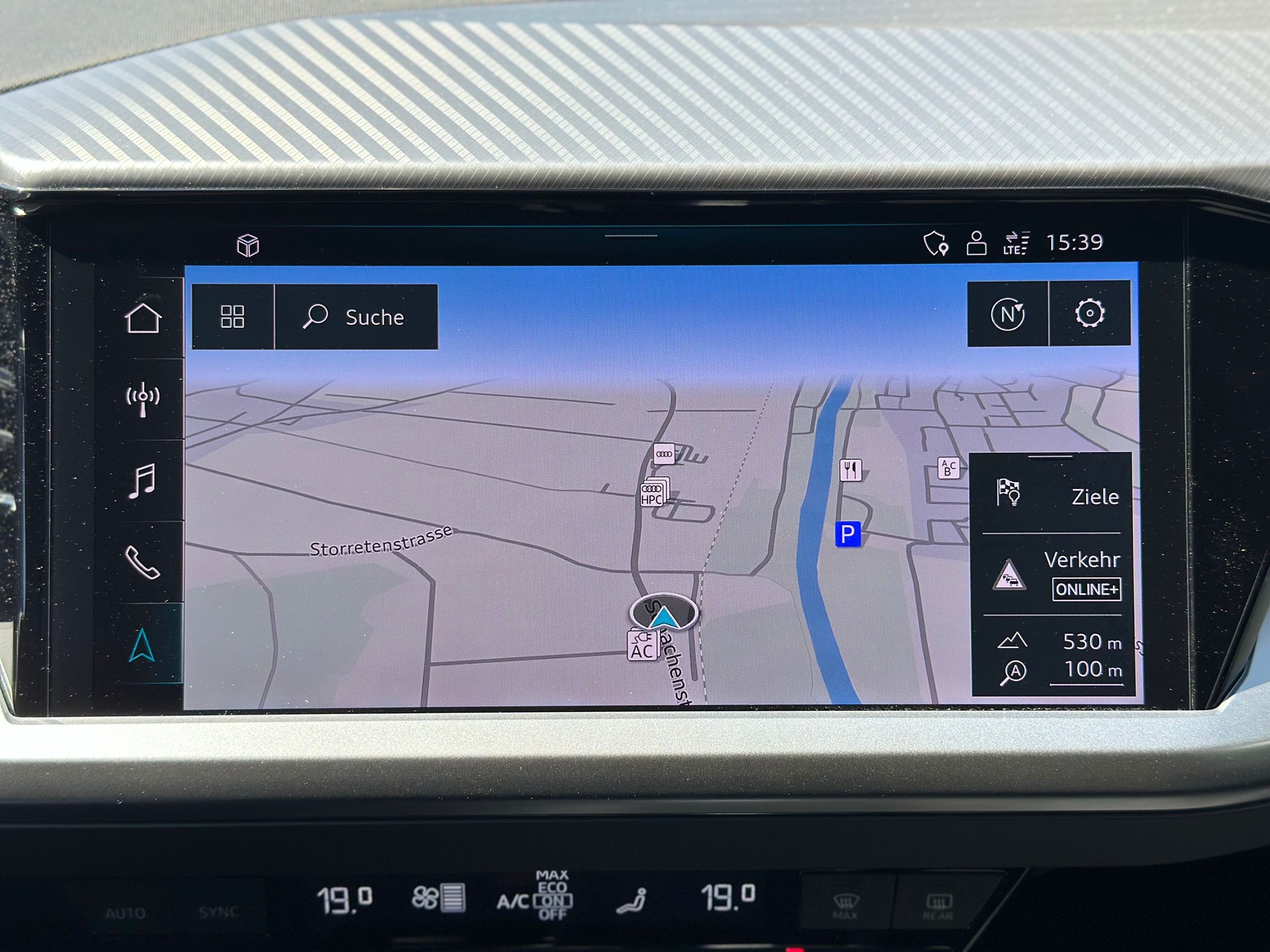 AUDI Q4 Sportback e-tron 50 quattro-image-12