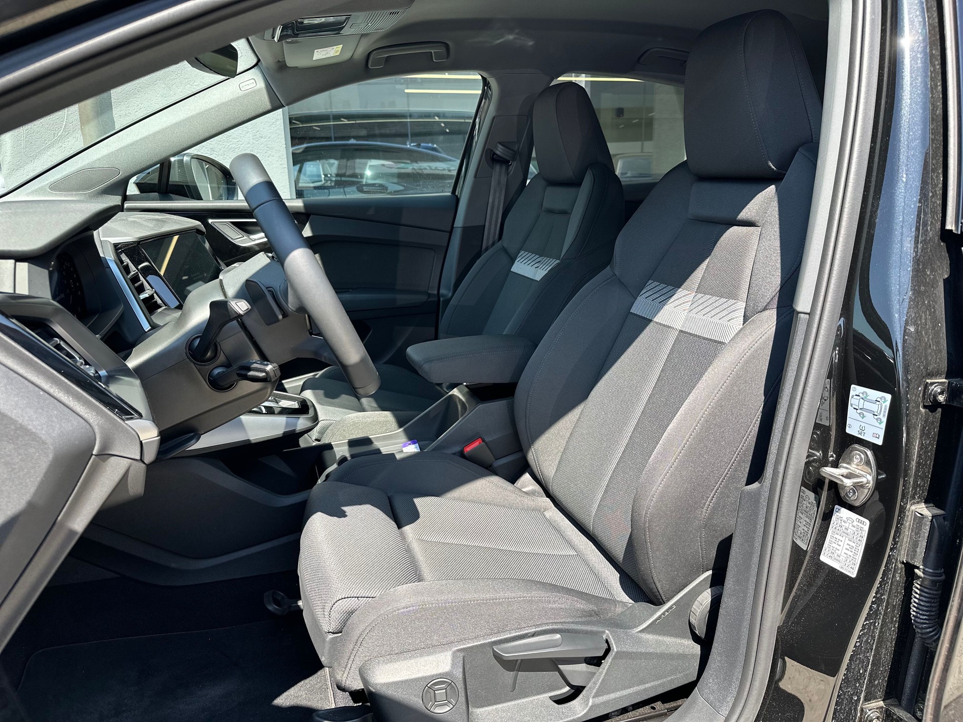 AUDI Q4 Sportback e-tron 50 quattro-image-4