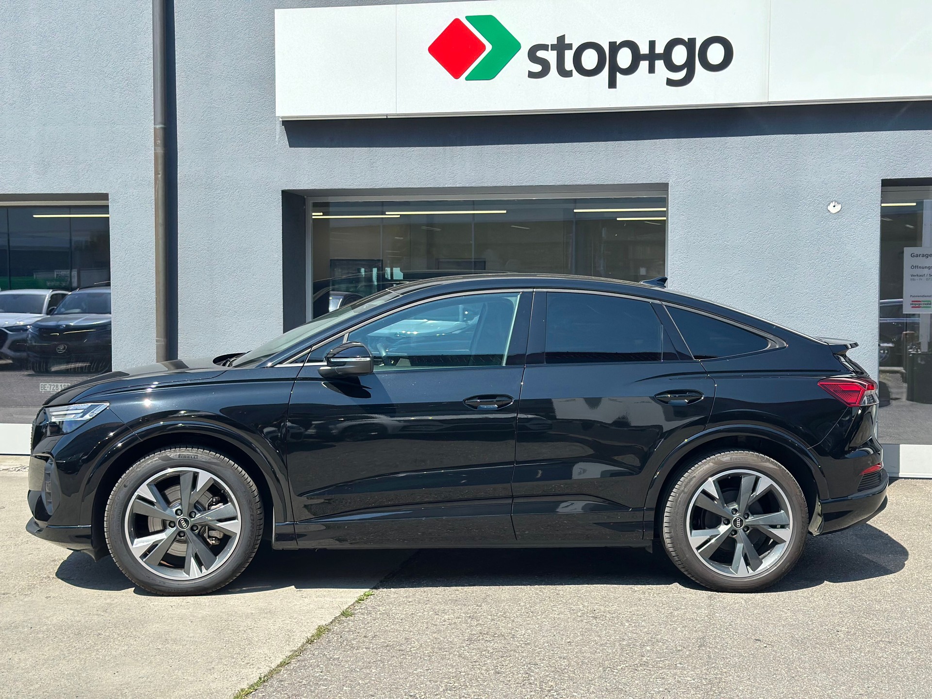 AUDI Q4 Sportback e-tron 50 quattro-image-2