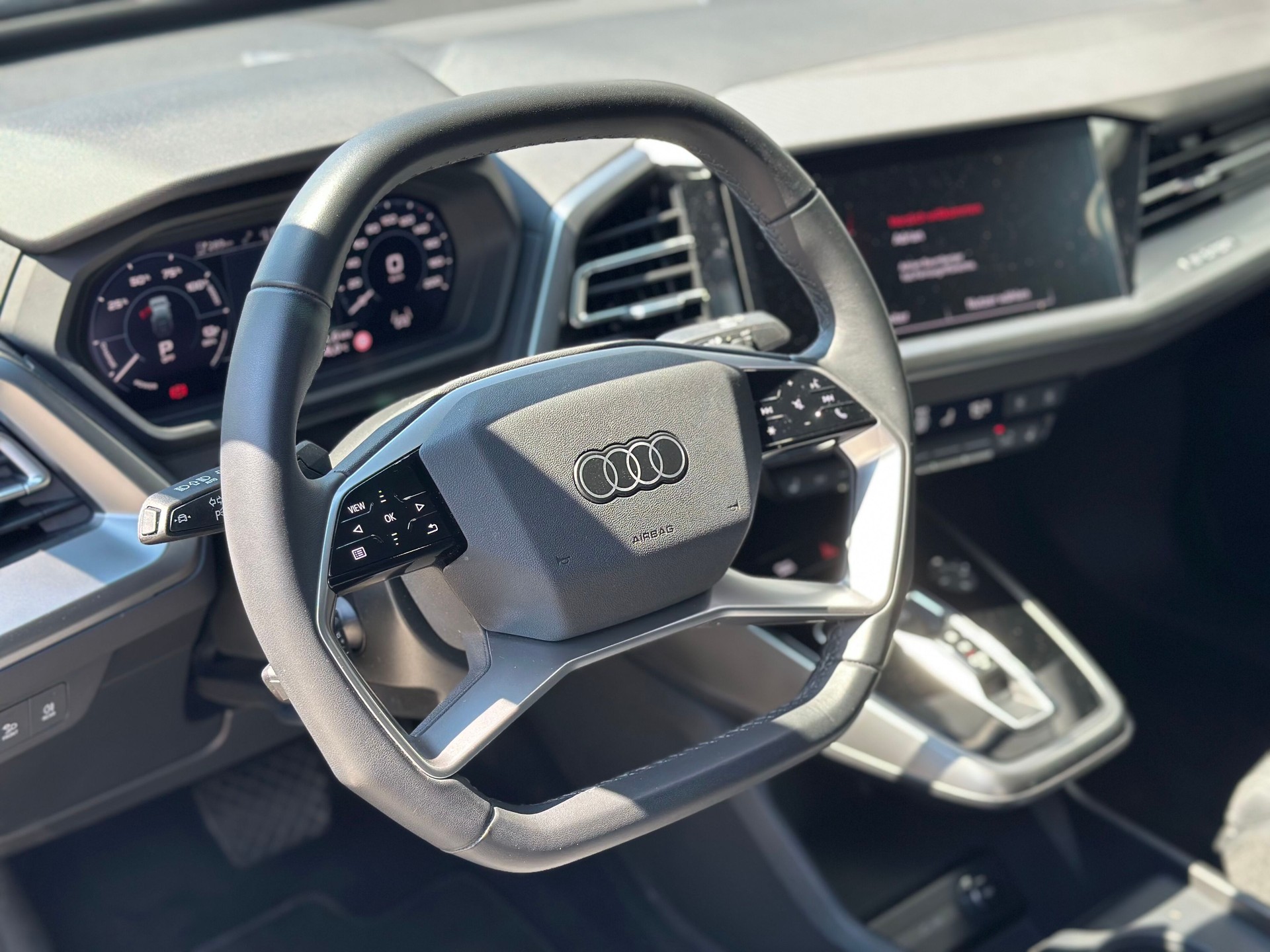 AUDI Q4 Sportback e-tron 50 quattro-image-5