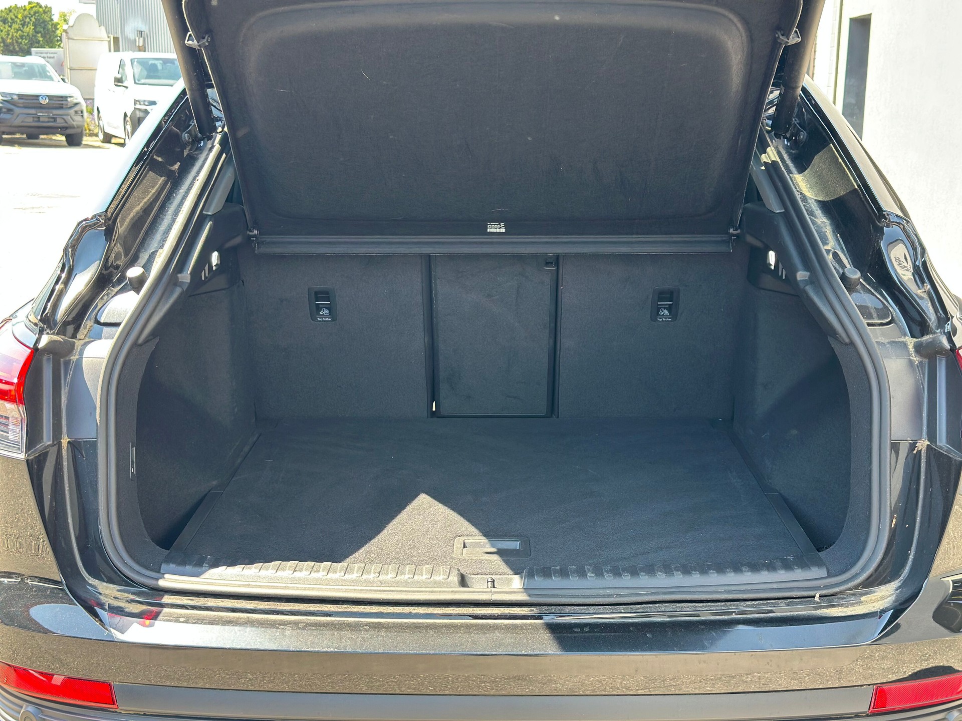 AUDI Q4 Sportback e-tron 50 quattro-image-9