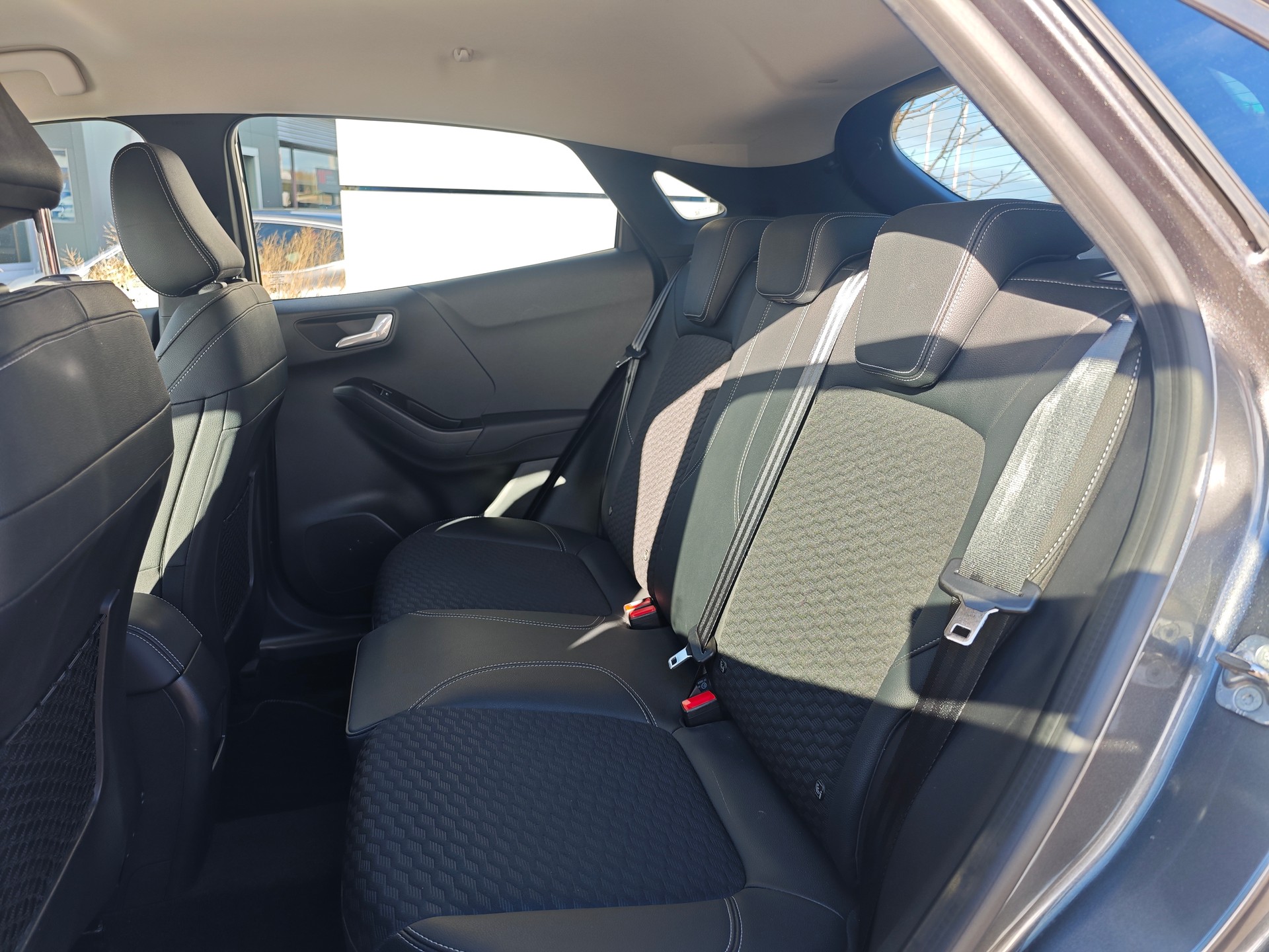 FORD Puma 1.0 MHEV Titanium X-image-12