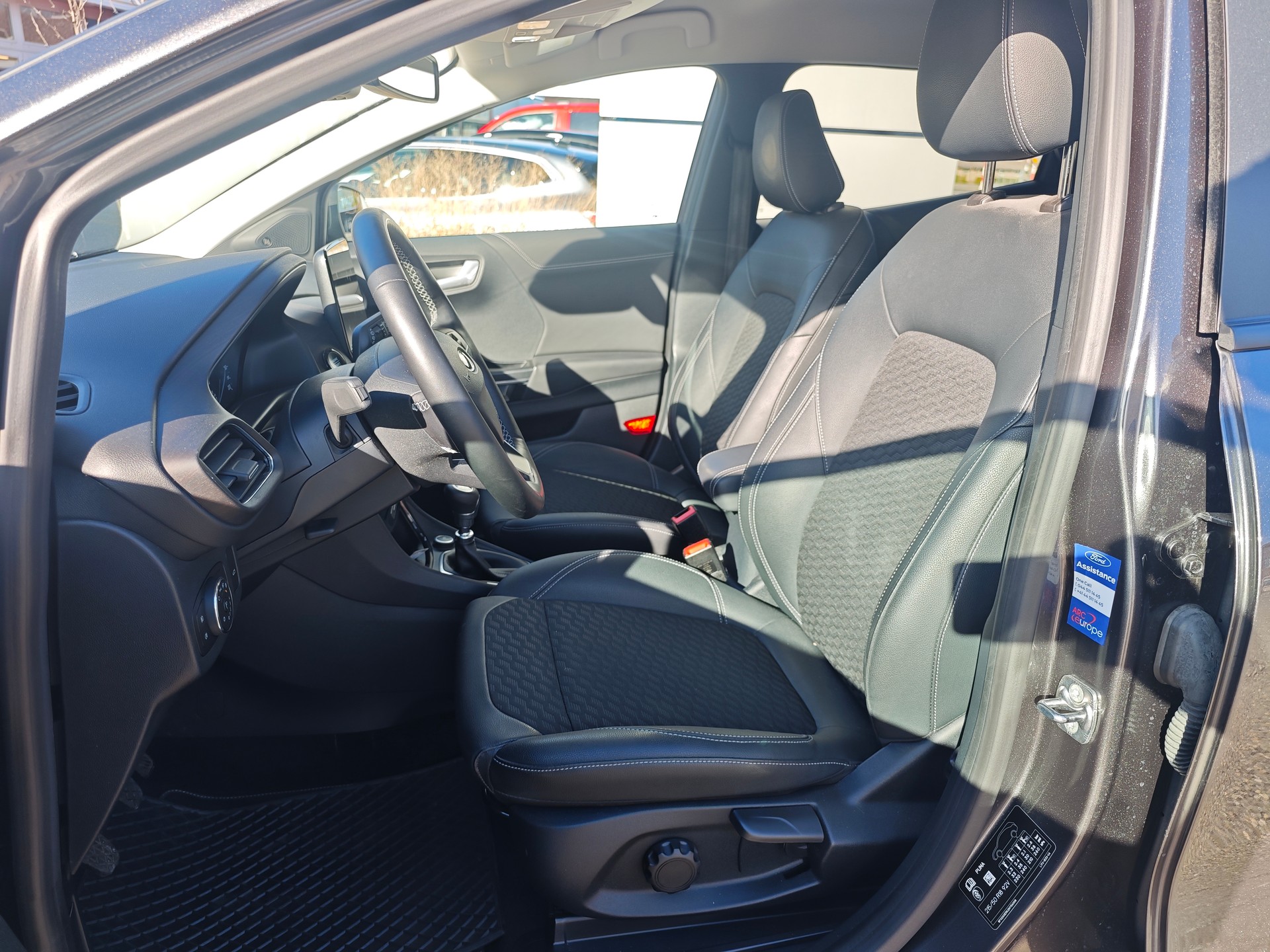 FORD Puma 1.0 MHEV Titanium X-image-11