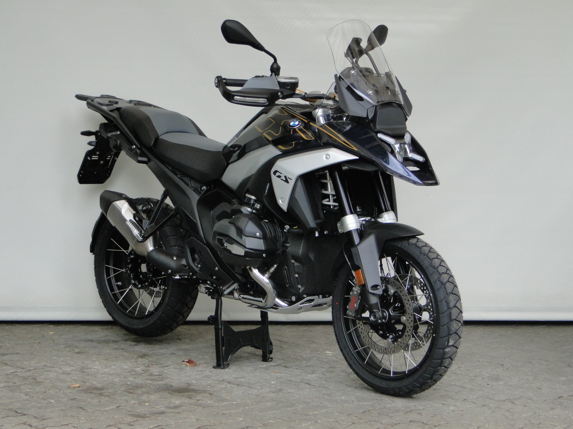 BMW R 1300 GS ASA BOXER BONUS & 2.9% LEASING-showroom-element-2