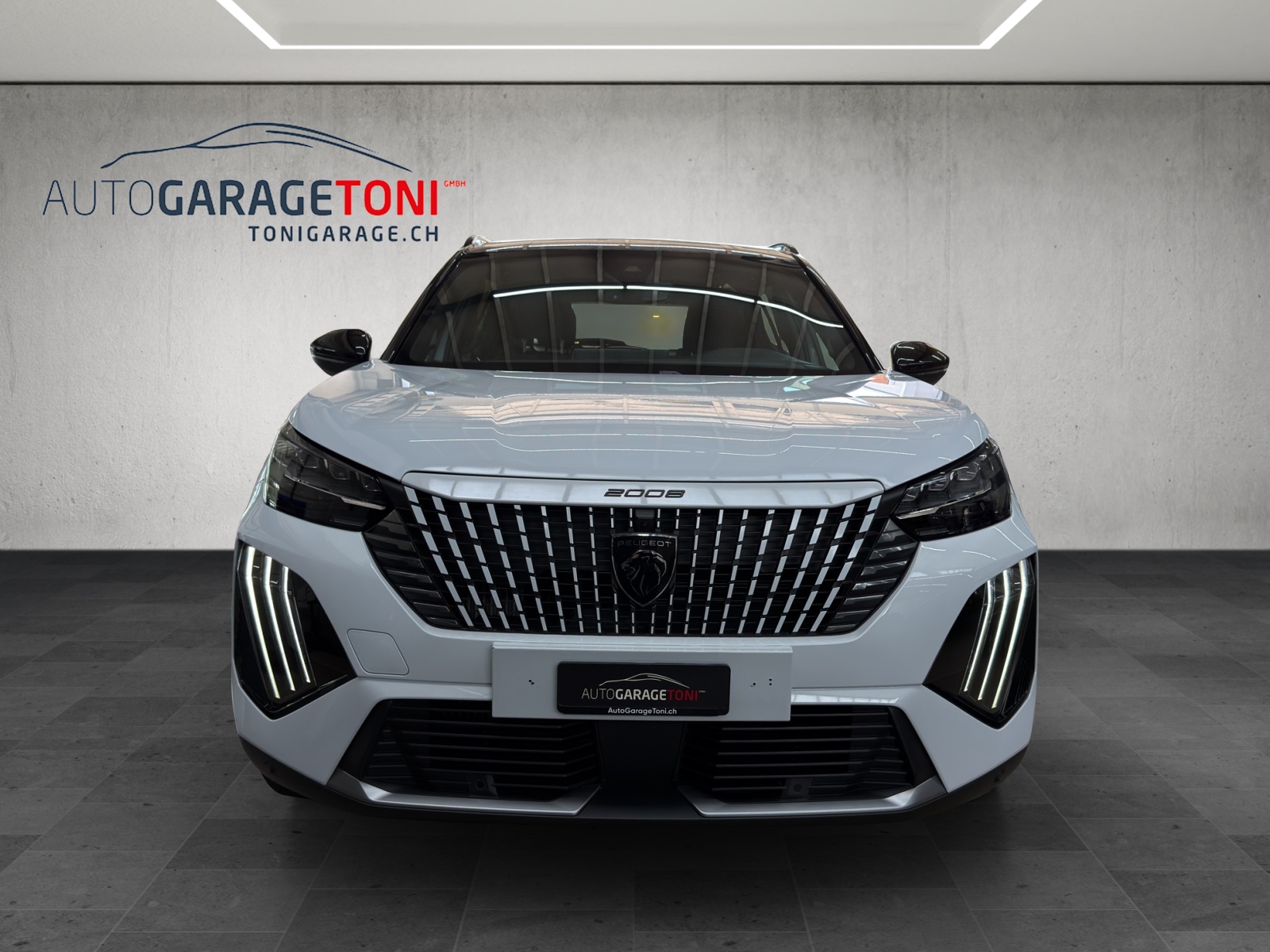 PEUGEOT 2008 1.2 PureTech GT-image-2