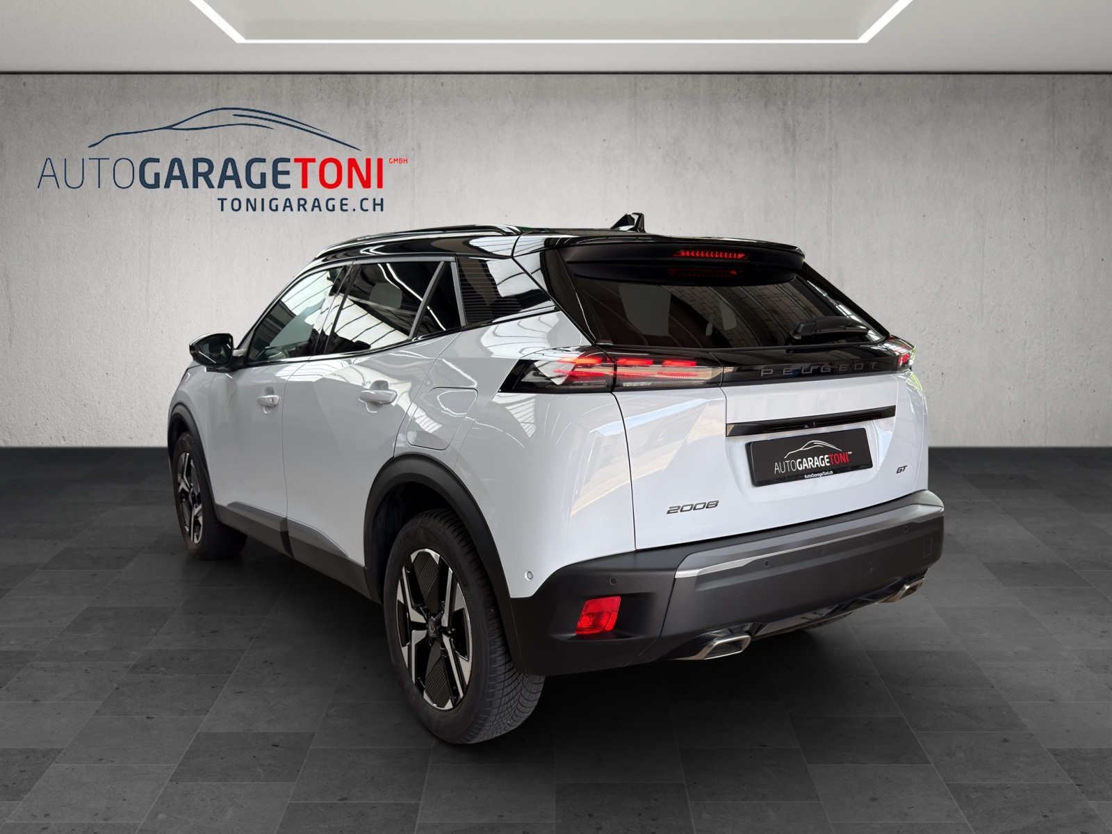 PEUGEOT 2008 1.2 PureTech GT-image-6