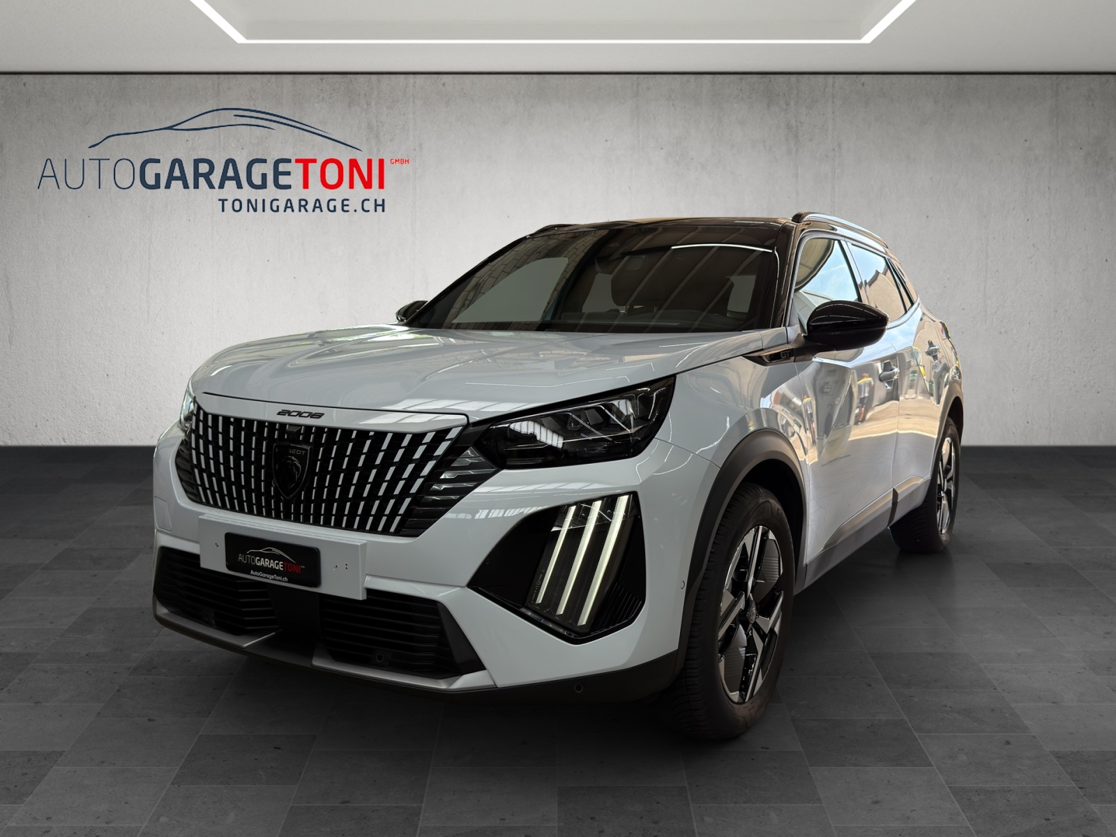 PEUGEOT 2008 1.2 PureTech GT-image-0