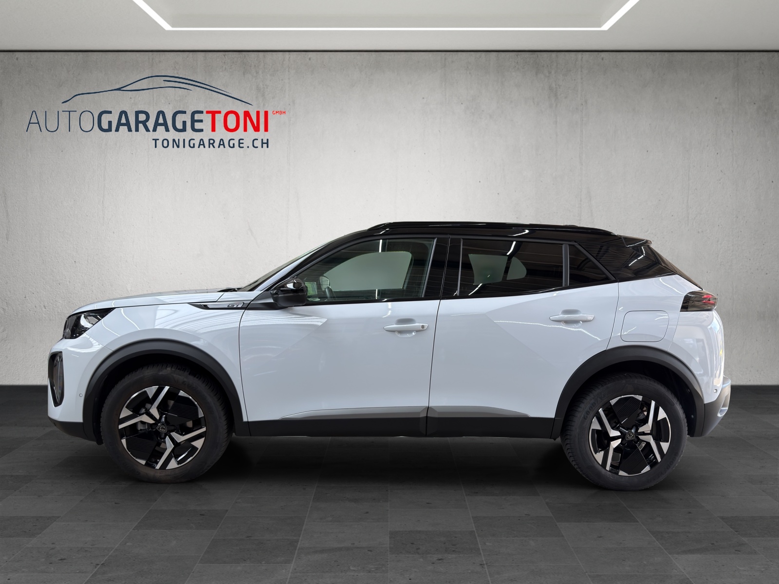 PEUGEOT 2008 1.2 PureTech GT-image-3