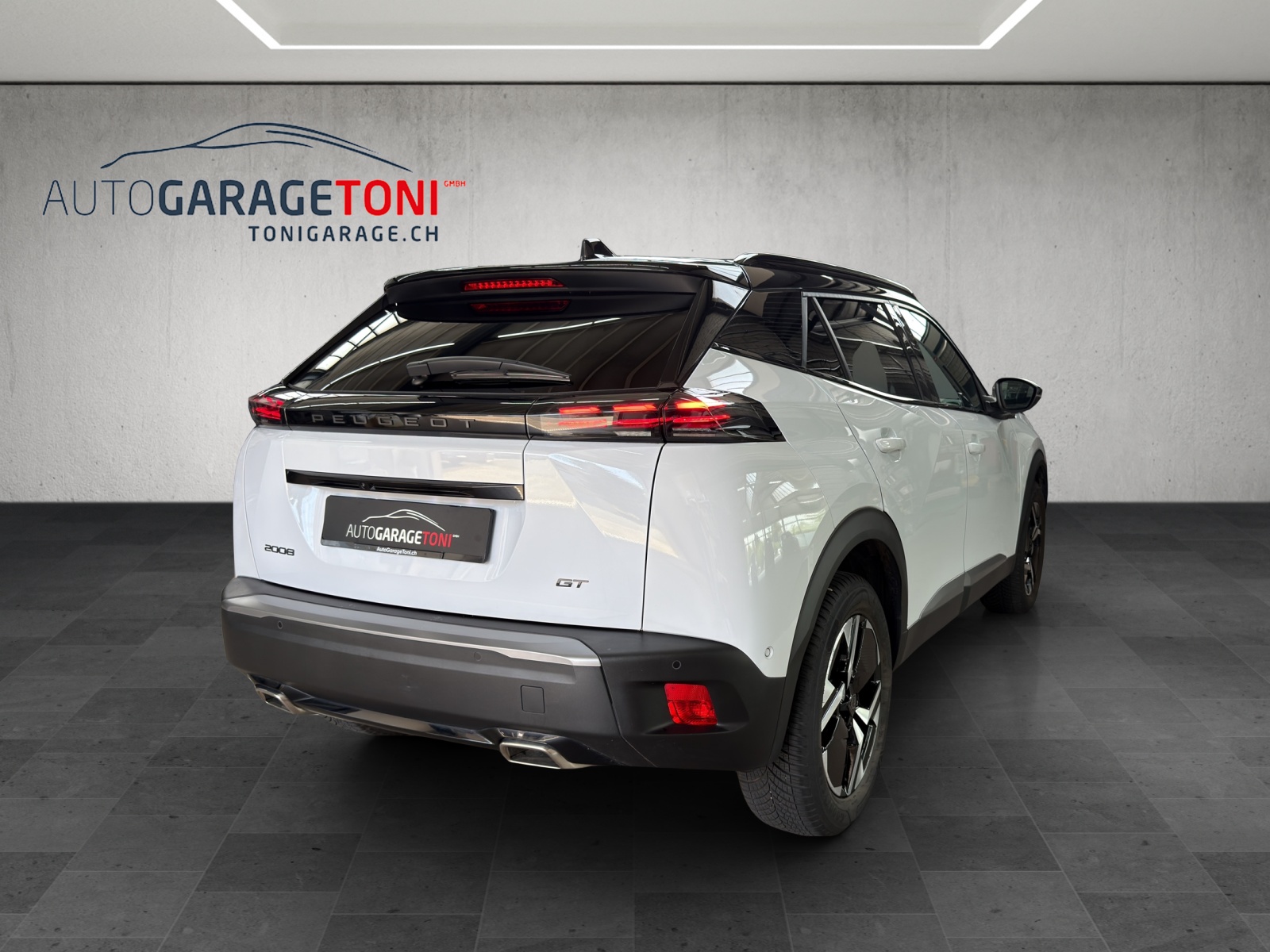 PEUGEOT 2008 1.2 PureTech GT-image-5