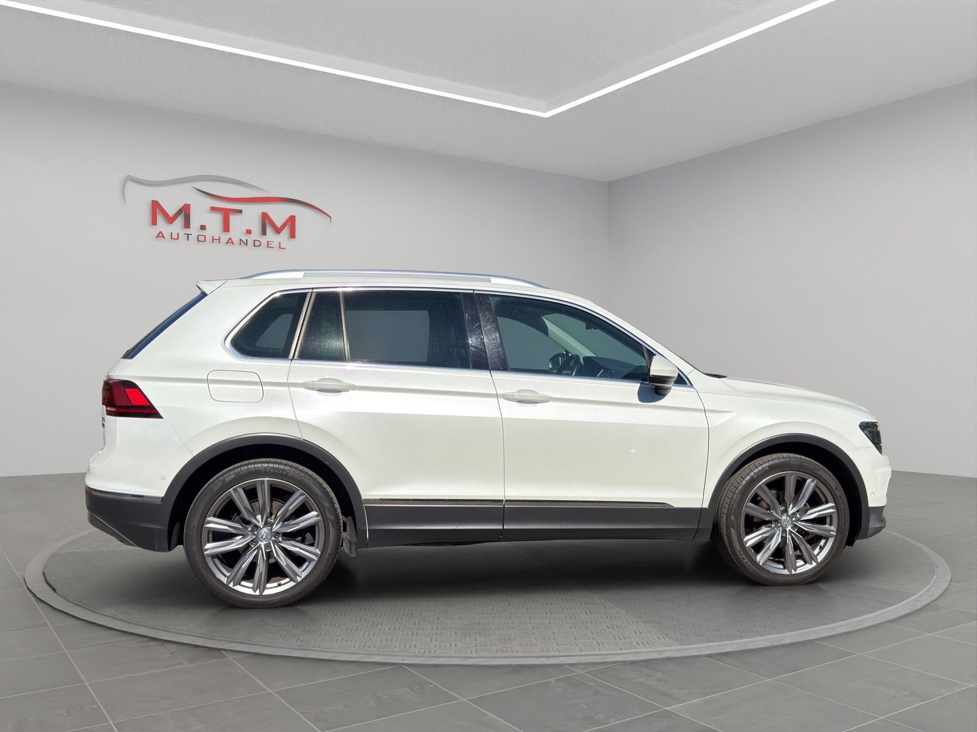 VW Tiguan 2.0 TDI SCR Highline4Motion DSG-image-10