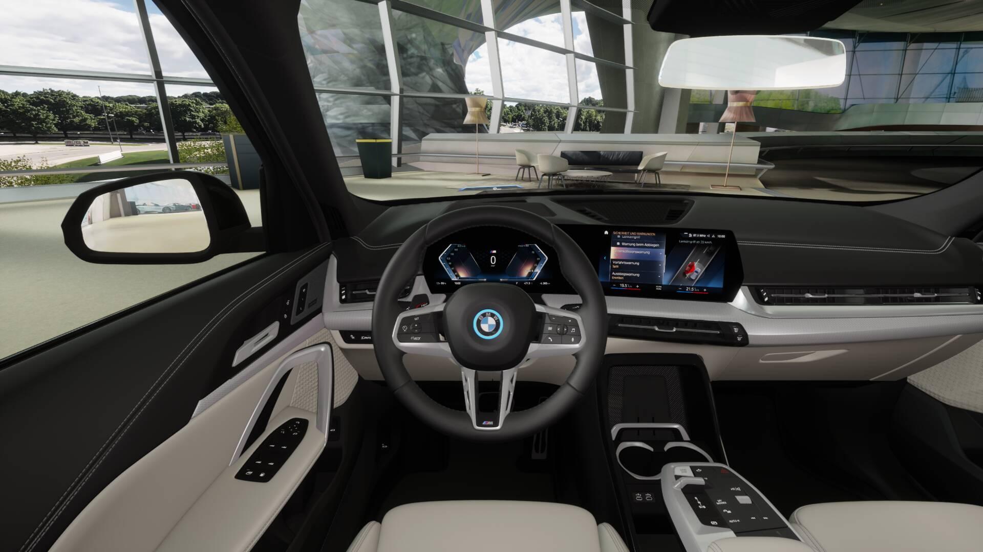 BMW iX1 30 xDrive-image-11