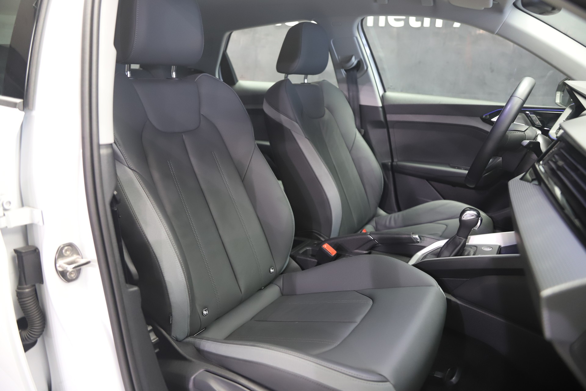 AUDI A1 allstreet 35 TFSI S-tronic-image-7
