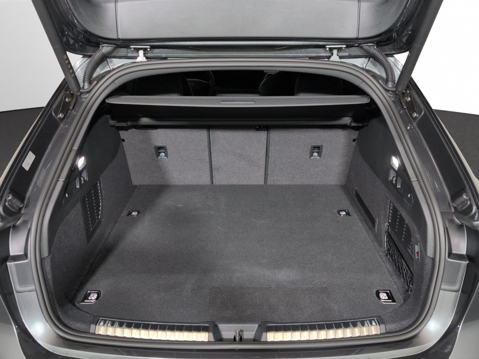 AUDI A5 Avant e-hybrid quattro 270 kW S tronic-image-14