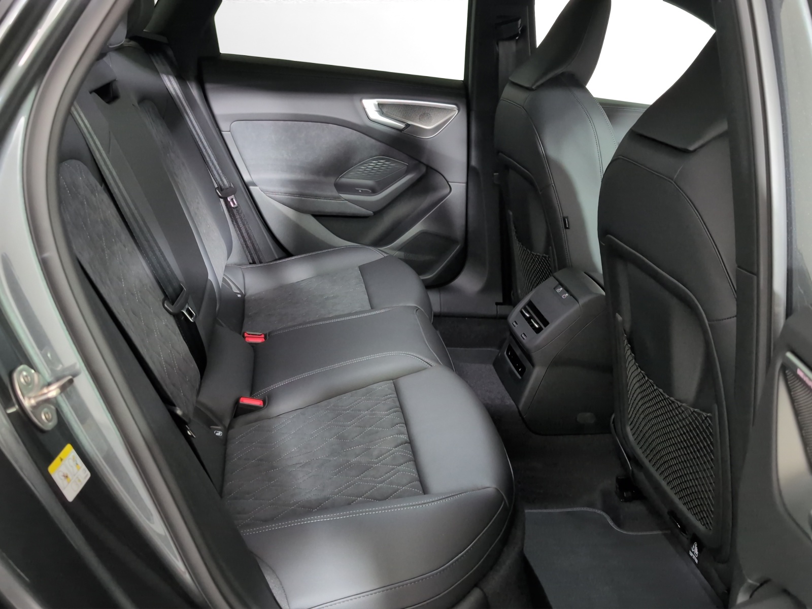 AUDI A5 Avant e-hybrid quattro 270 kW S tronic-image-8