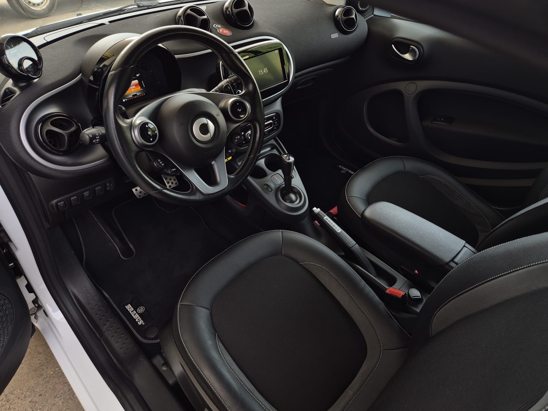 SMART fortwo Brabus twinmatic-image-8