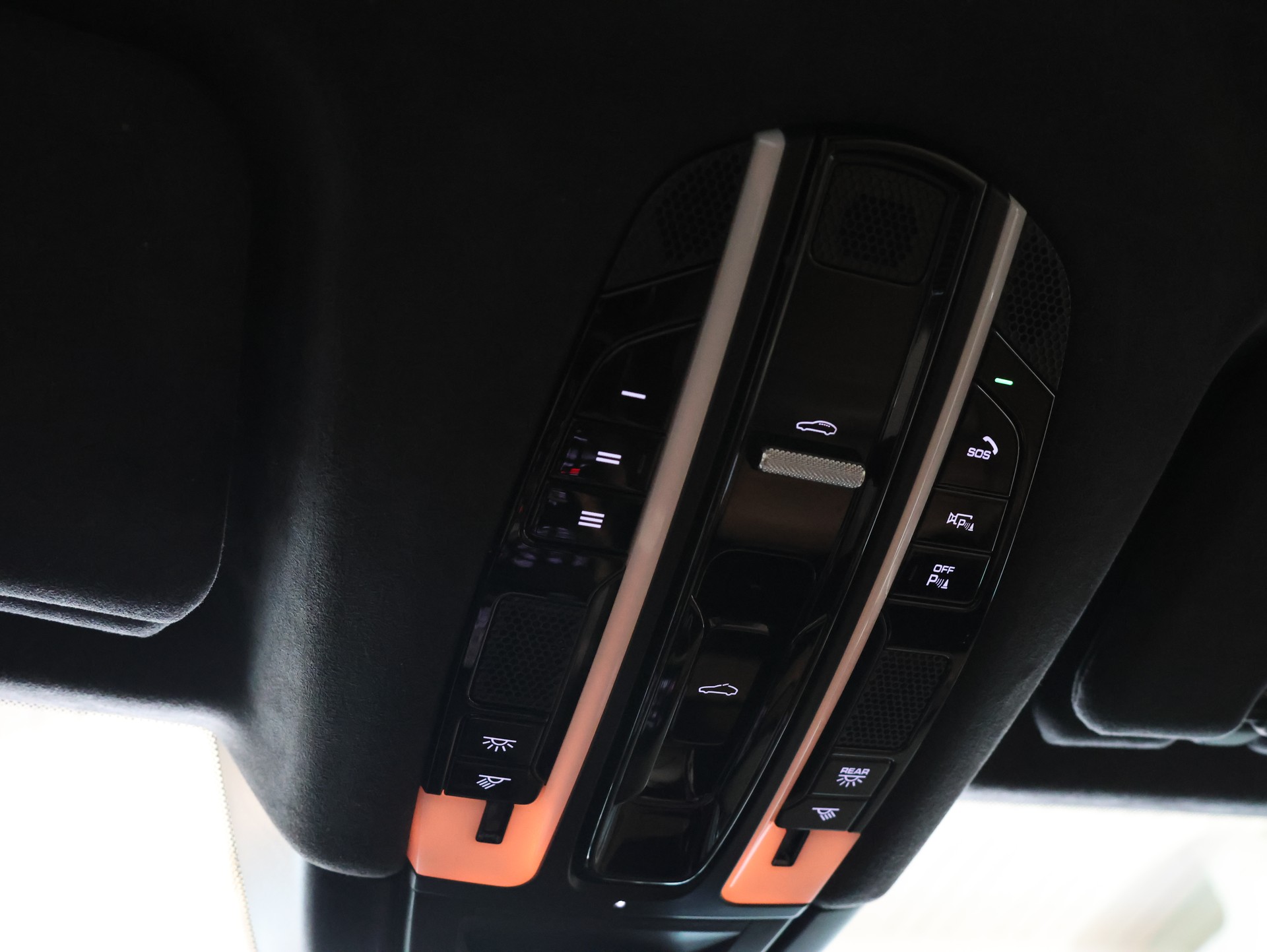 PORSCHE Cayenne E-Hybrid *360 Kamera* *Burmester* *Panorama*-image-21