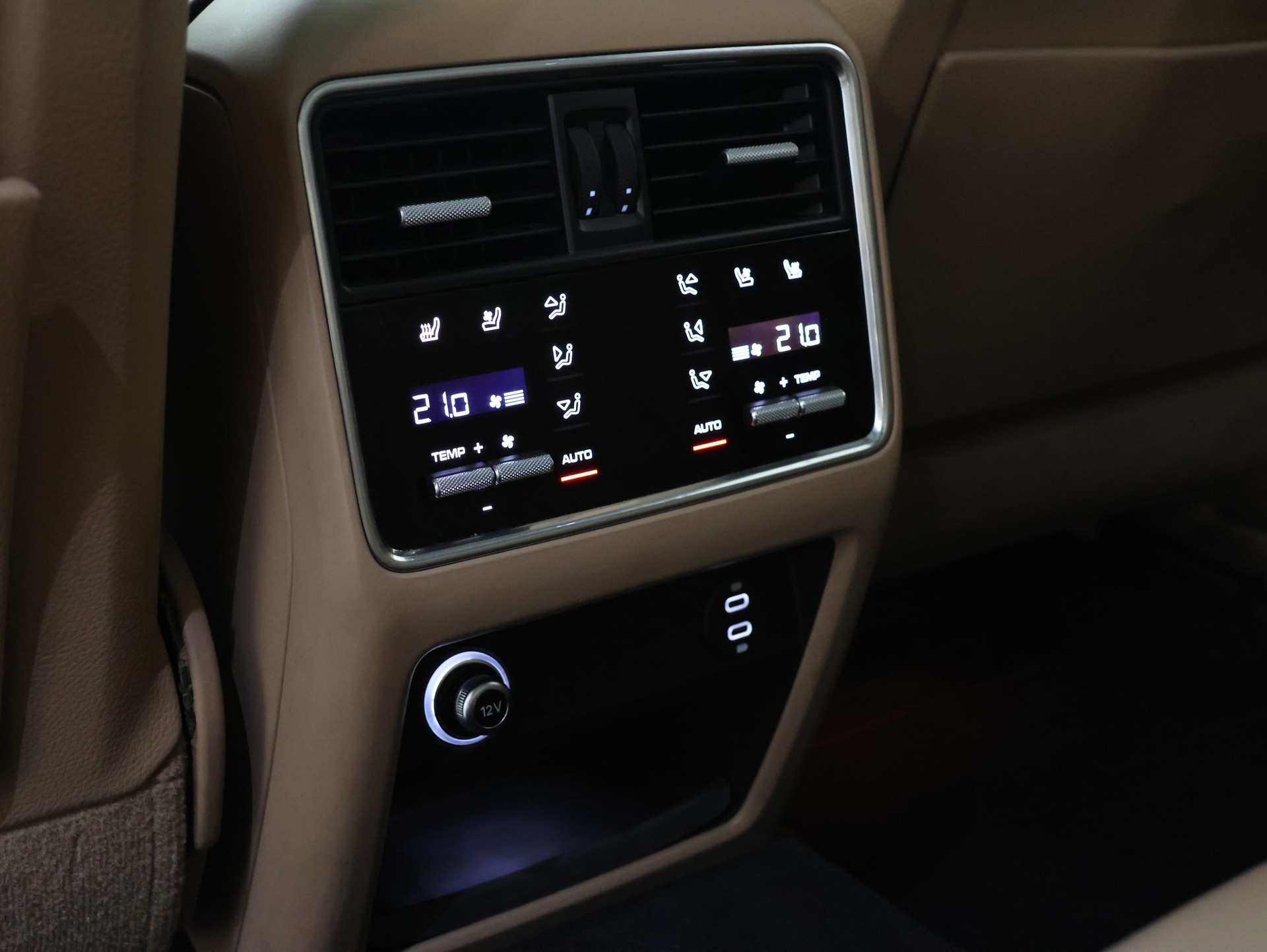 PORSCHE Cayenne E-Hybrid *360 Kamera* *Burmester* *Panorama*-image-28