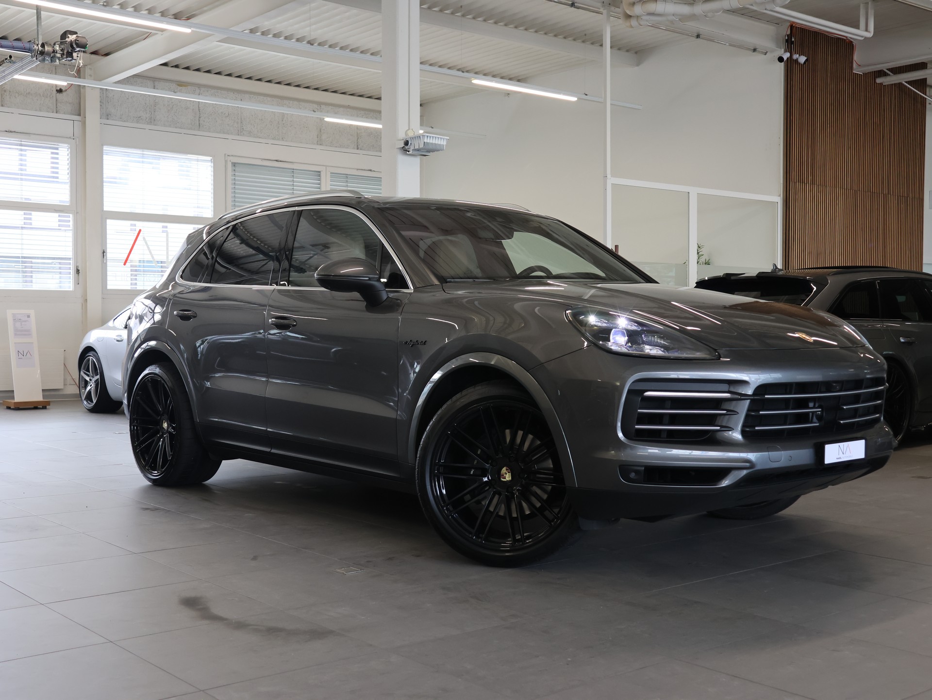PORSCHE Cayenne E-Hybrid *360 Kamera* *Burmester* *Panorama*-image-0