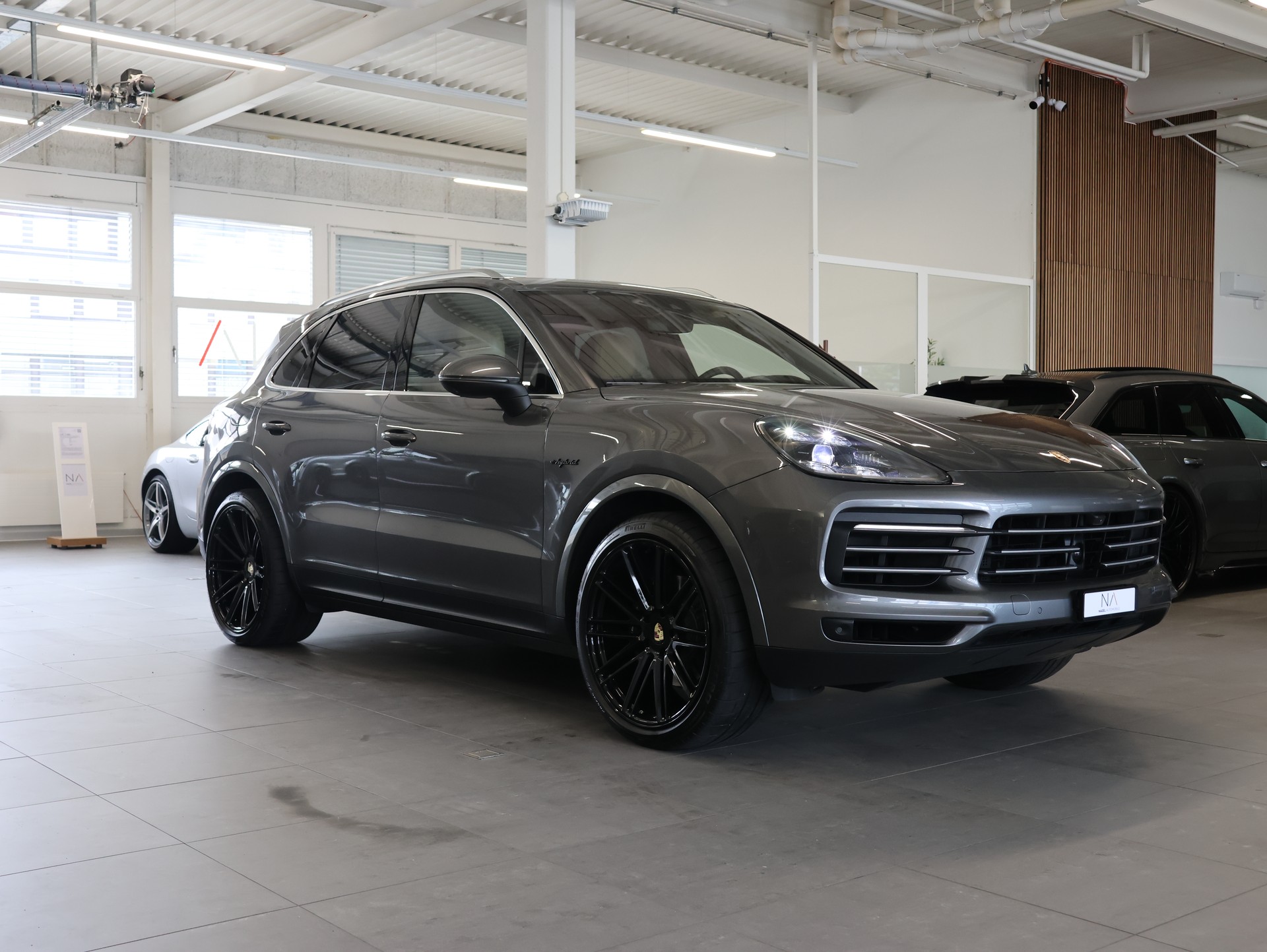 PORSCHE Cayenne E-Hybrid *360 Kamera* *Burmester* *Panorama*-image-1