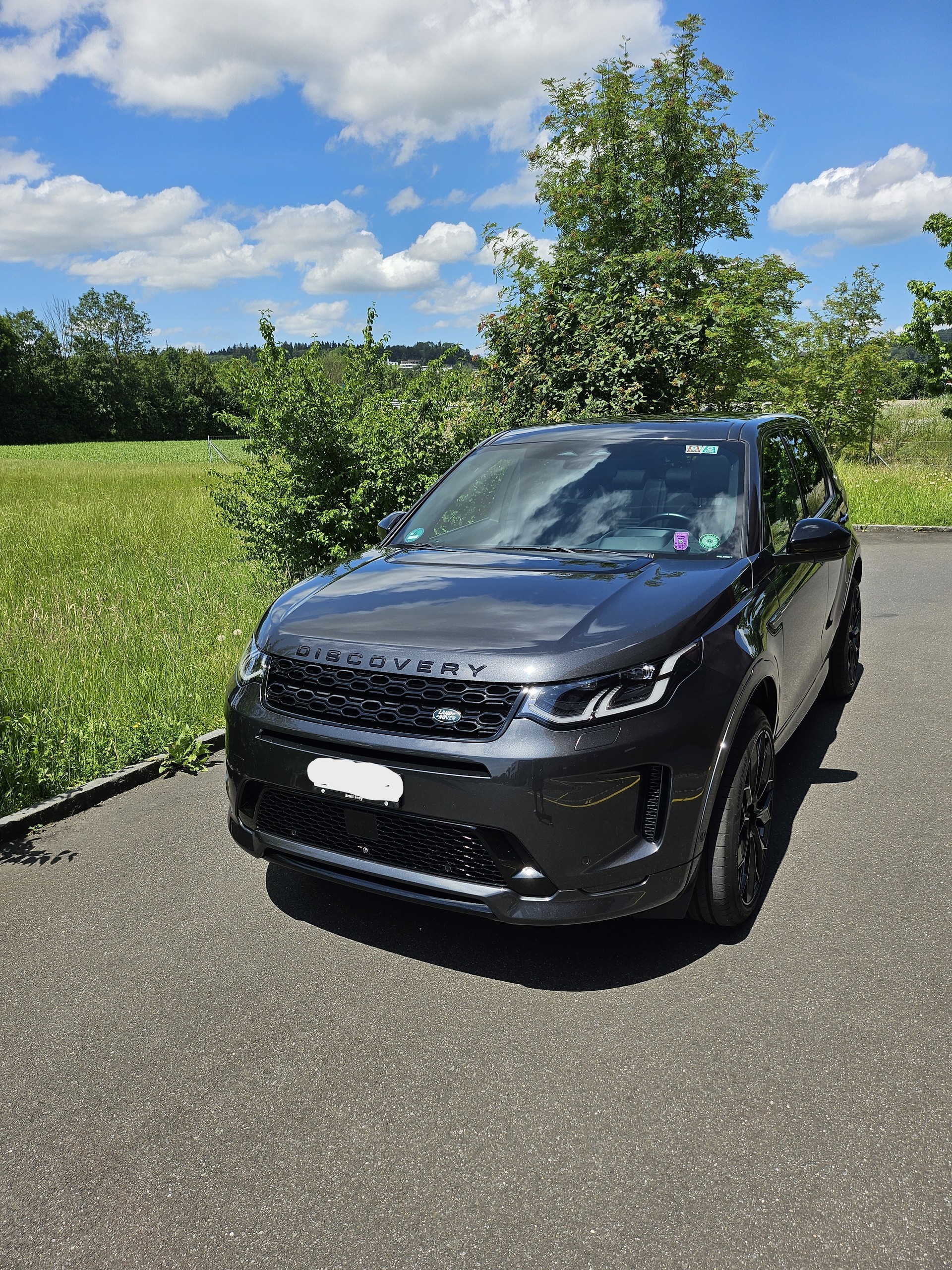 LAND ROVER 1.5 T 300e R-Dynamic HSE-image-0