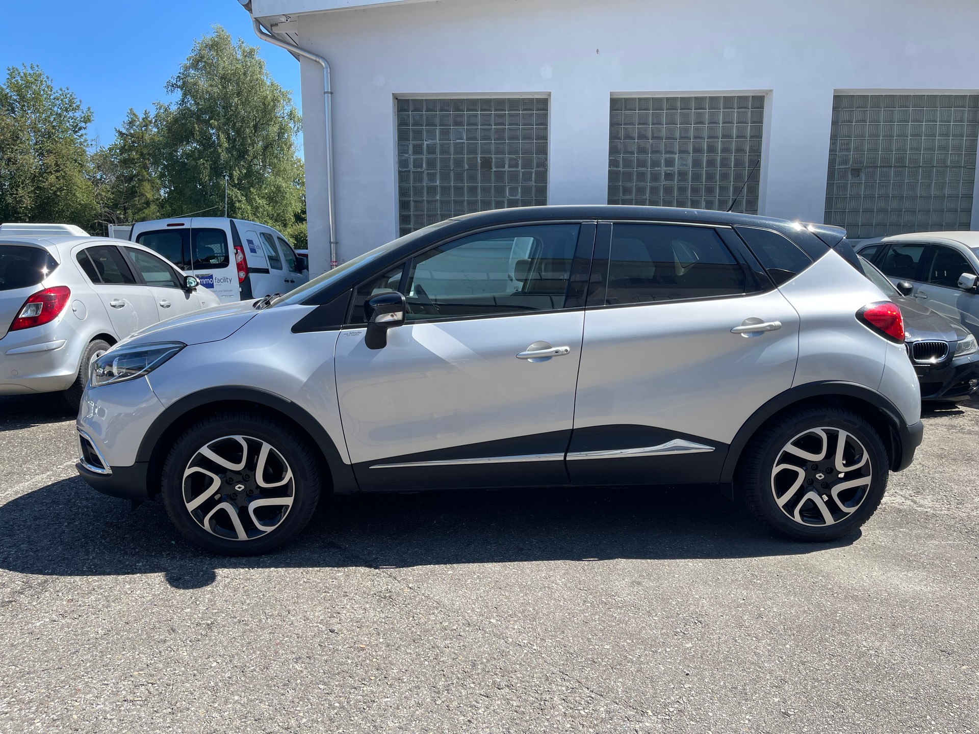 RENAULT Captur 1.2 T 16V Outdoor EDC-image-1