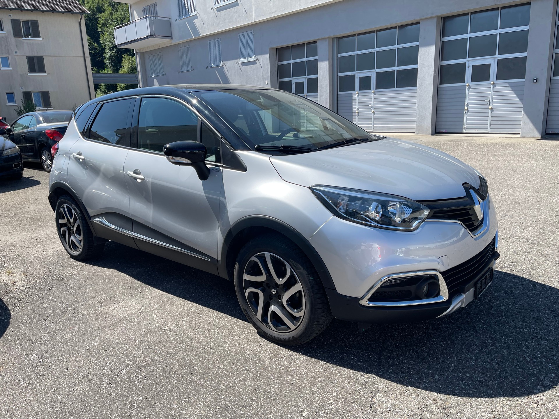 RENAULT Captur 1.2 T 16V Outdoor EDC-image-5