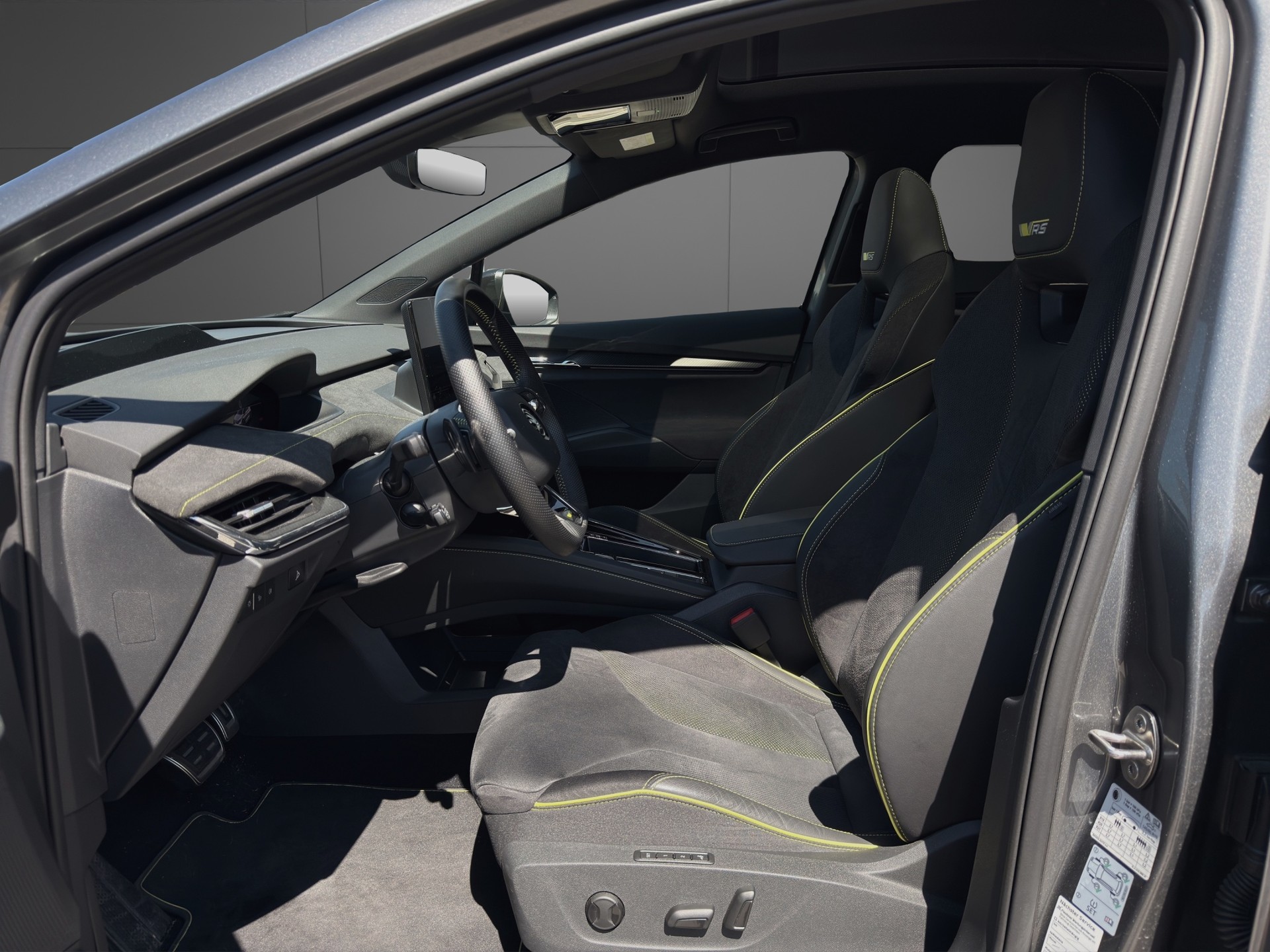 SKODA Enyaq Coupé RS iV 80 4x4-image-6