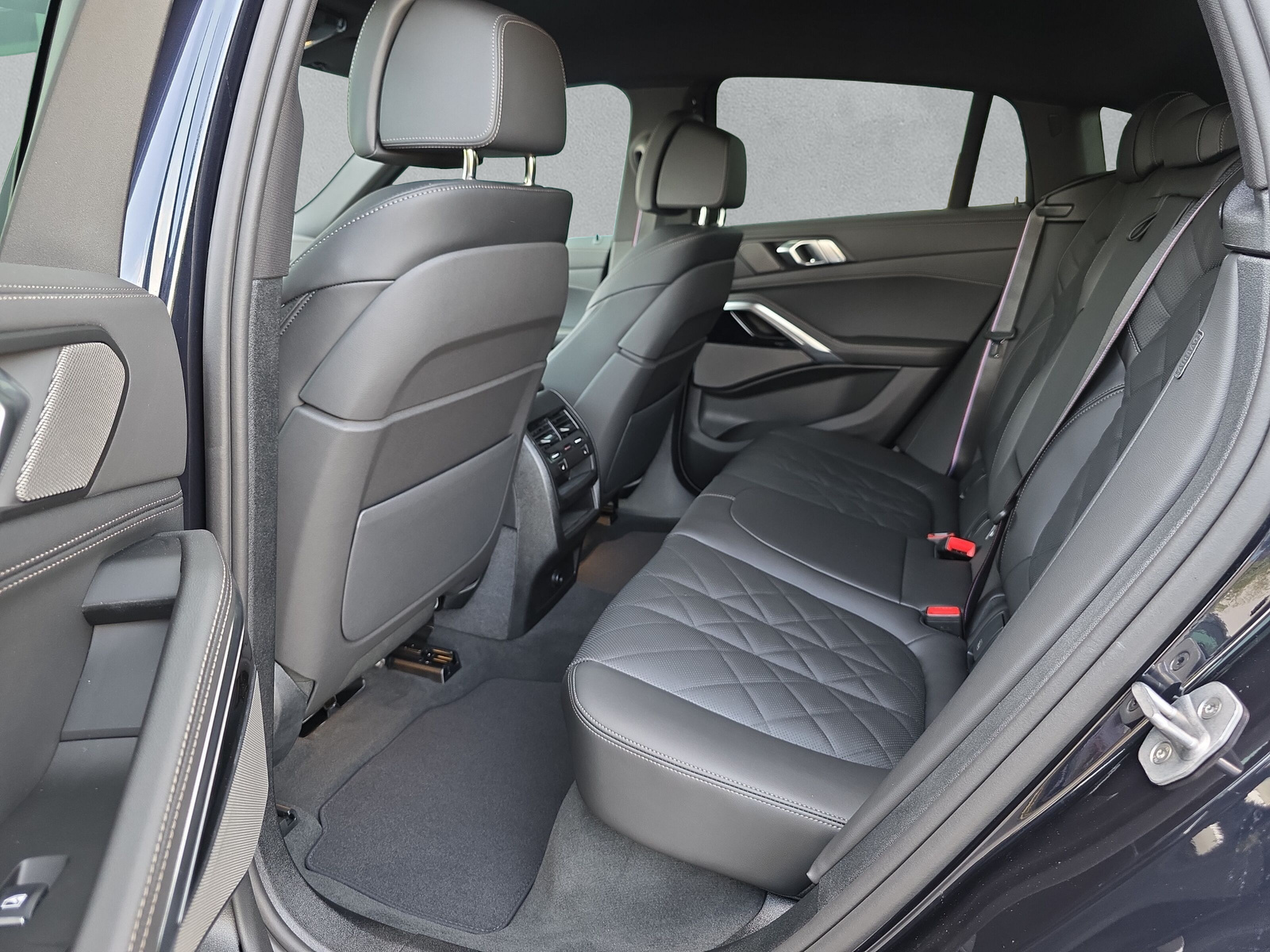 BMW X6 xDrive 48V 30d M Sport Pro Steptronic **Action de leasing à 1.9%**-image-15