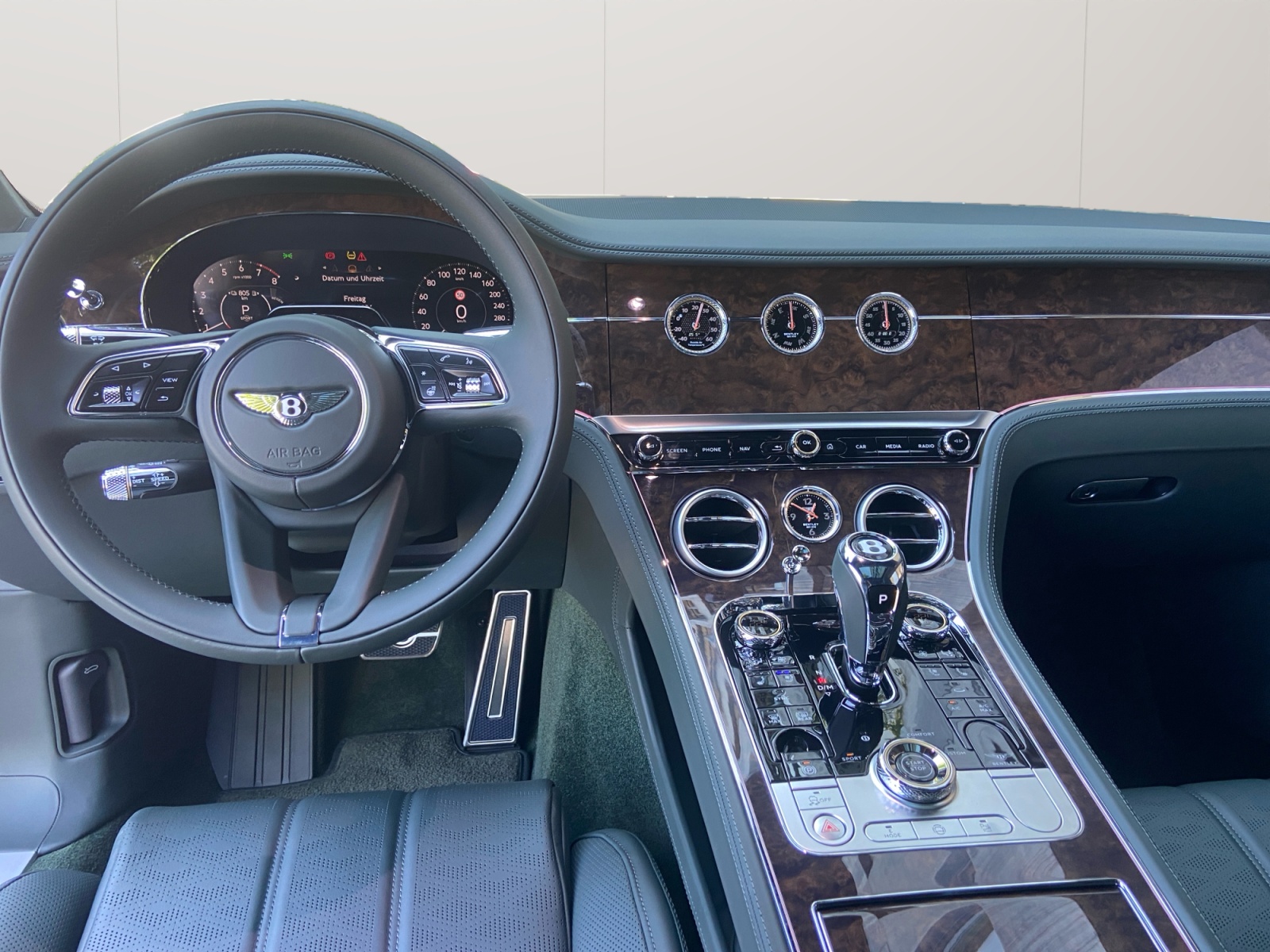 BENTLEY Continental GT 4.0 V8 Speed- Pure Bentley in Dunkelgrün-dunkelgrün/ 1.9% Leasing möglich.-image-10