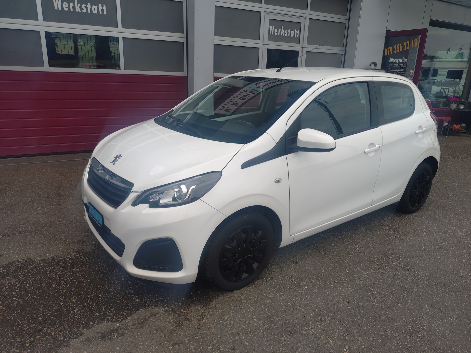 PEUGEOT 108 e-1.0 VTi Stop&Start Active-image-1