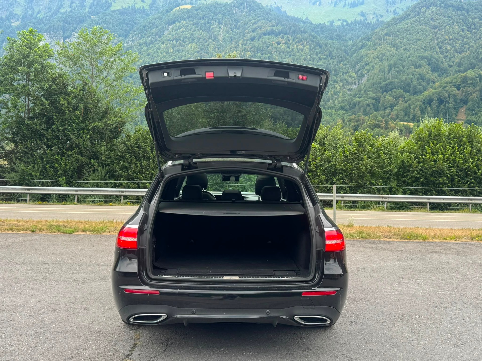 MERCEDES-BENZ E 400 d 4Matic 9G-Tronic-image-5