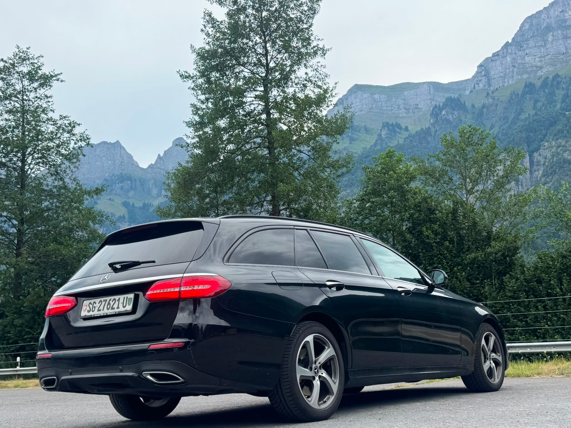 MERCEDES-BENZ E 400 d 4Matic 9G-Tronic-image-10