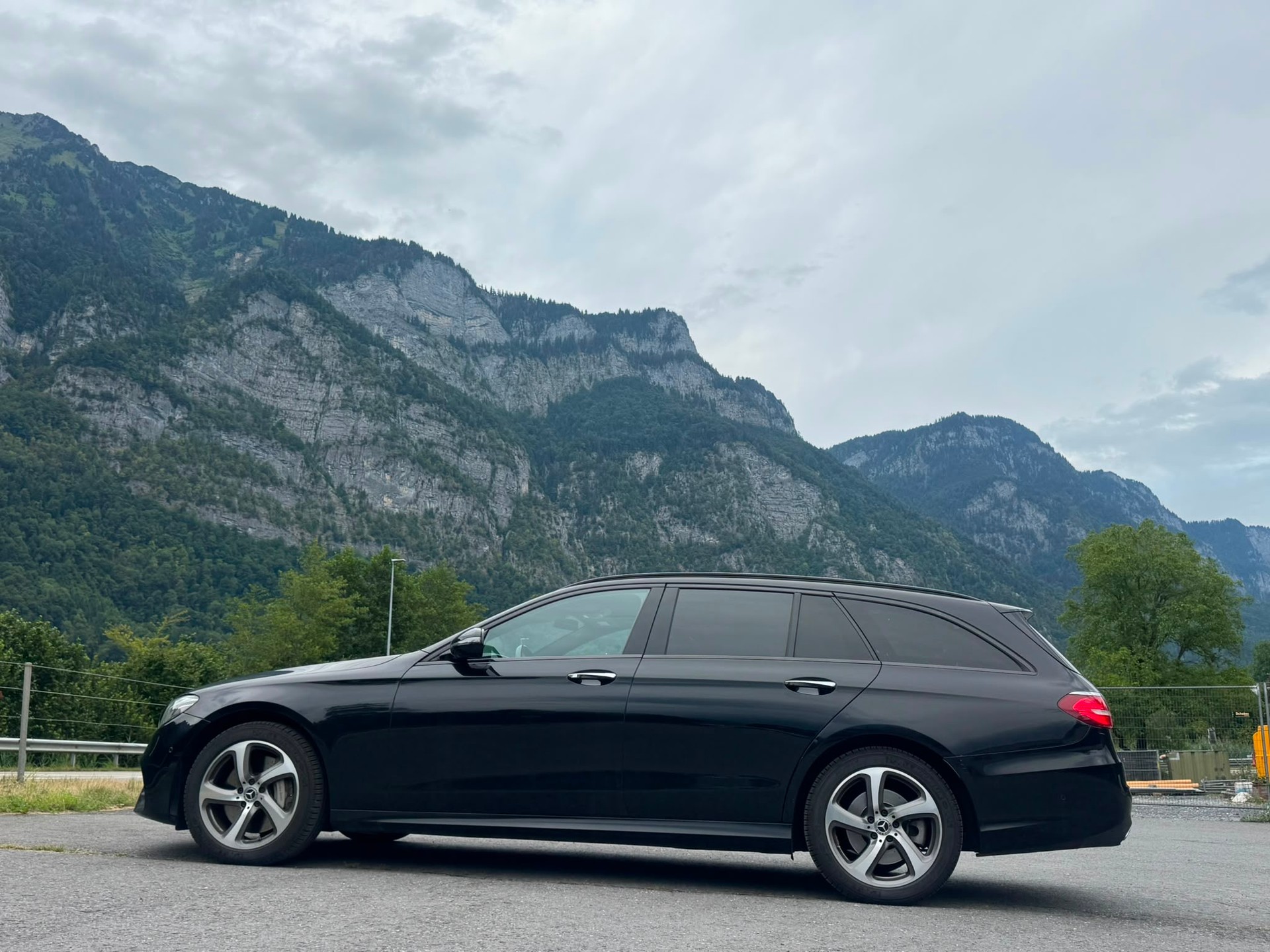 MERCEDES-BENZ E 400 d 4Matic 9G-Tronic-image-11