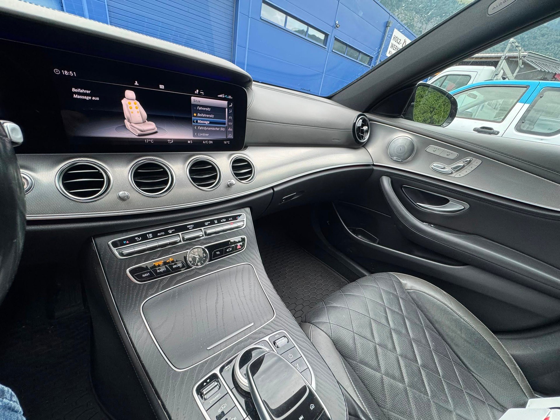 MERCEDES-BENZ E 400 d 4Matic 9G-Tronic-image-6