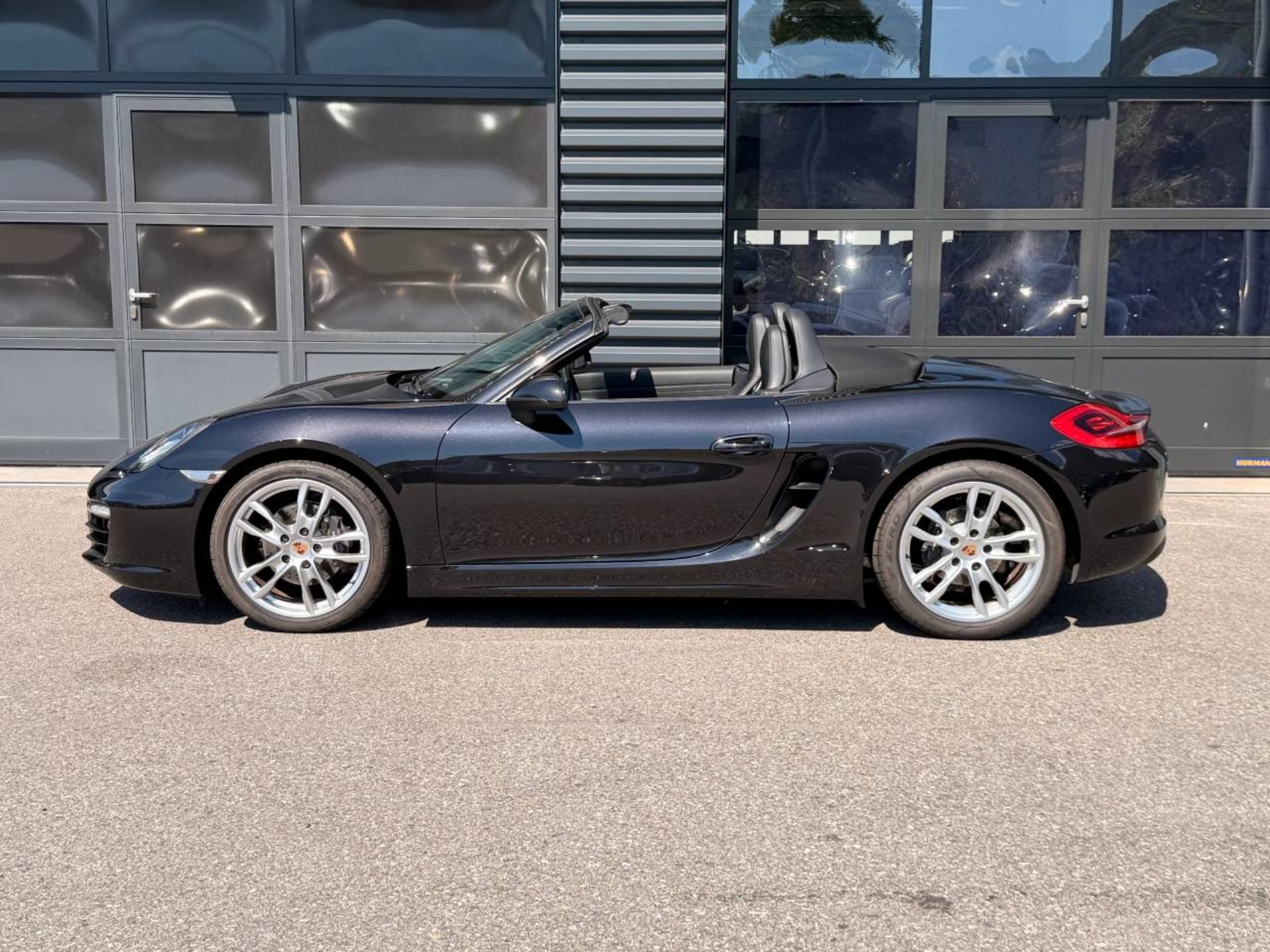 PORSCHE Boxster-image-1