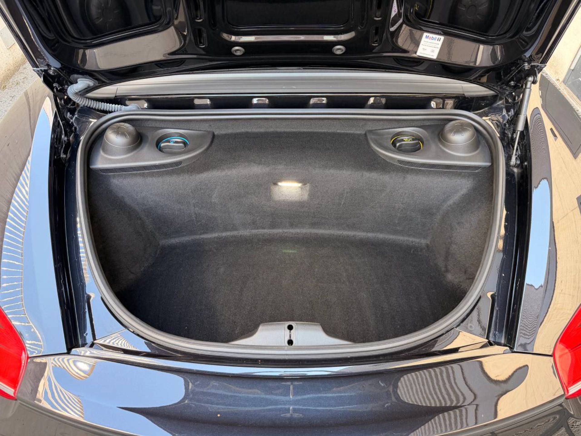 PORSCHE Boxster-image-25
