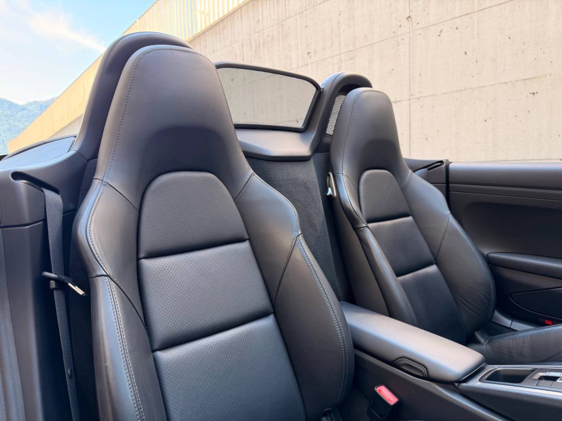 PORSCHE Boxster-image-20