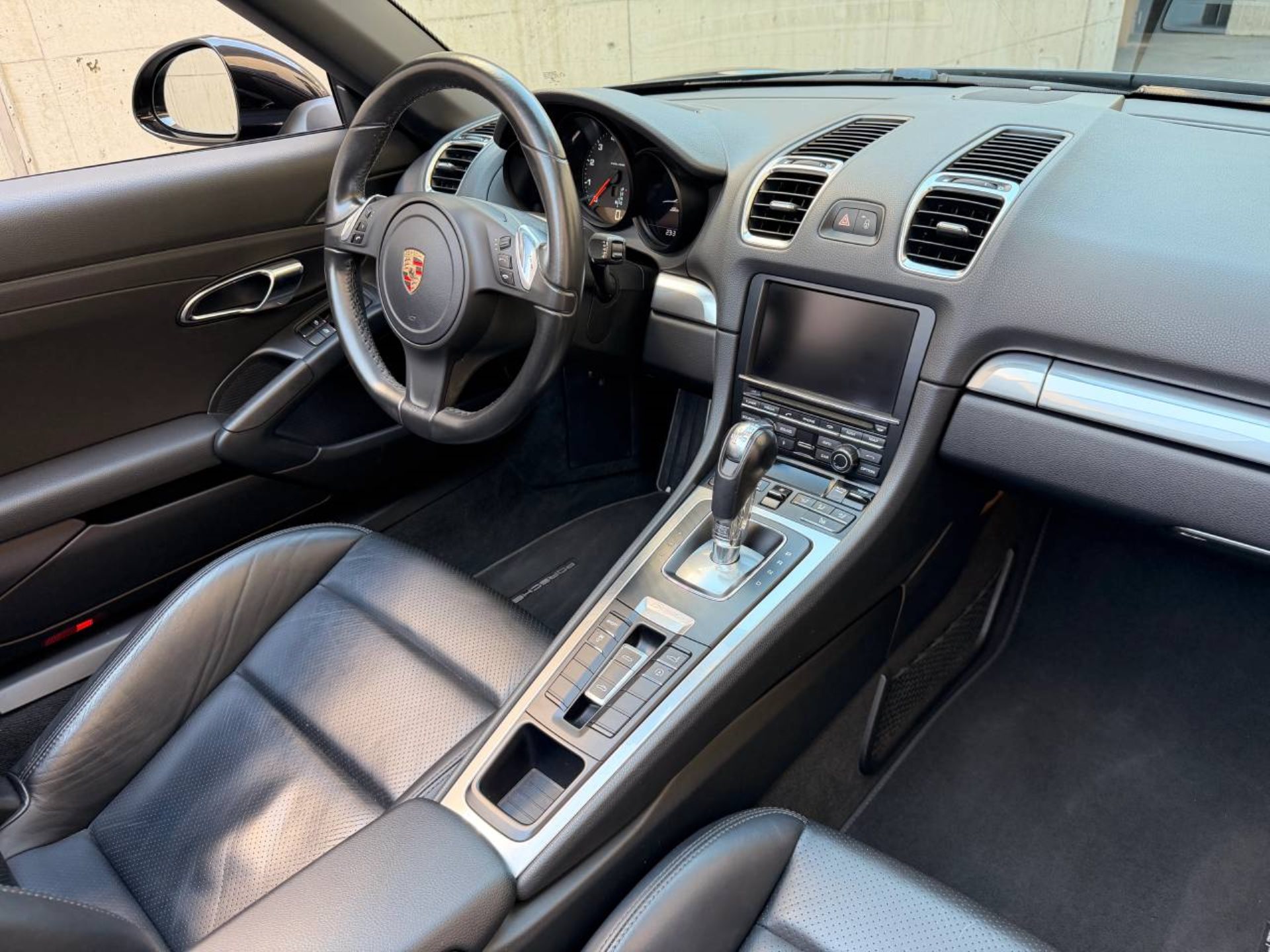 PORSCHE Boxster-image-22