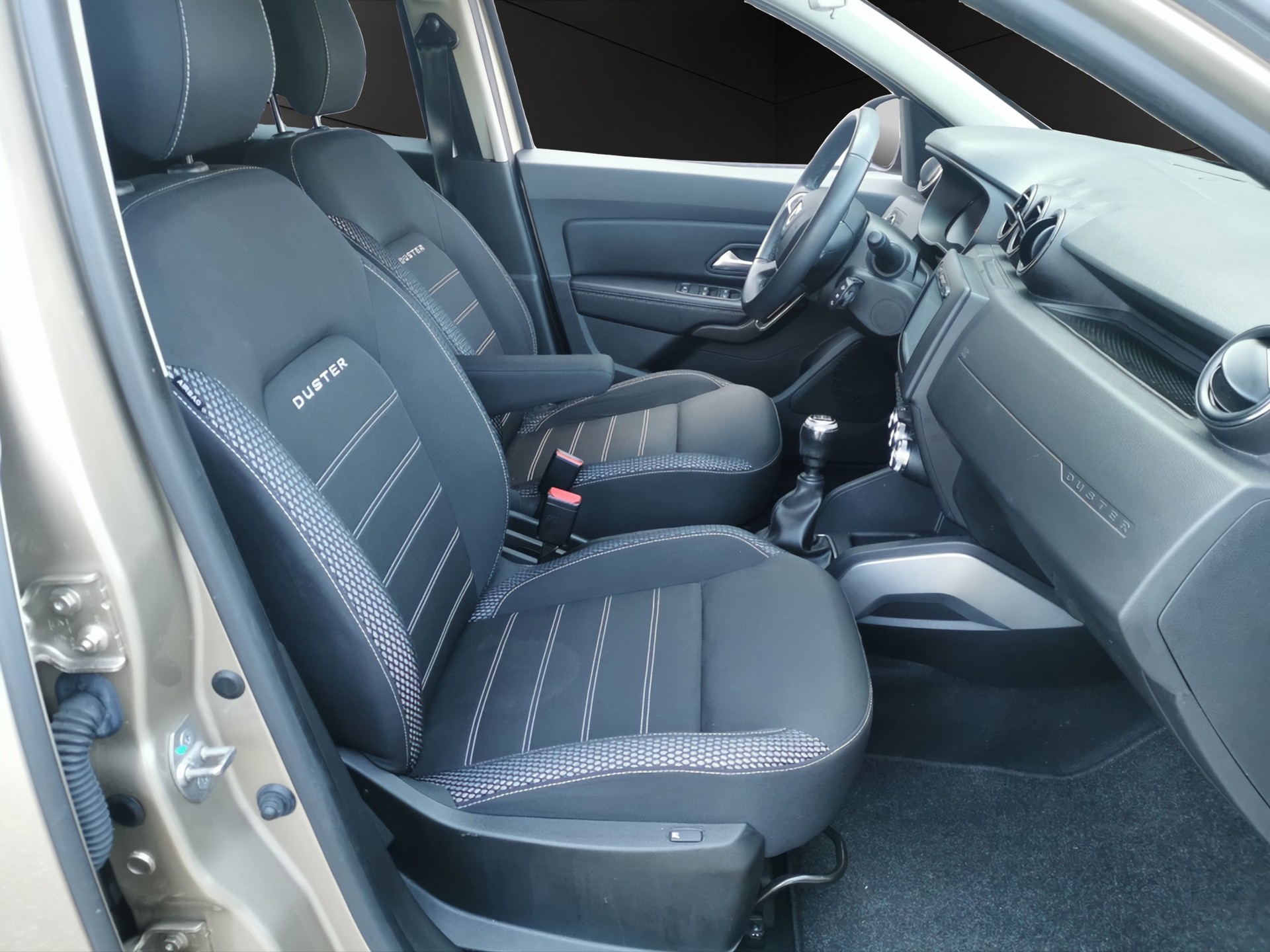 DACIA Duster TCe 125 Prestige 4x4-image-13