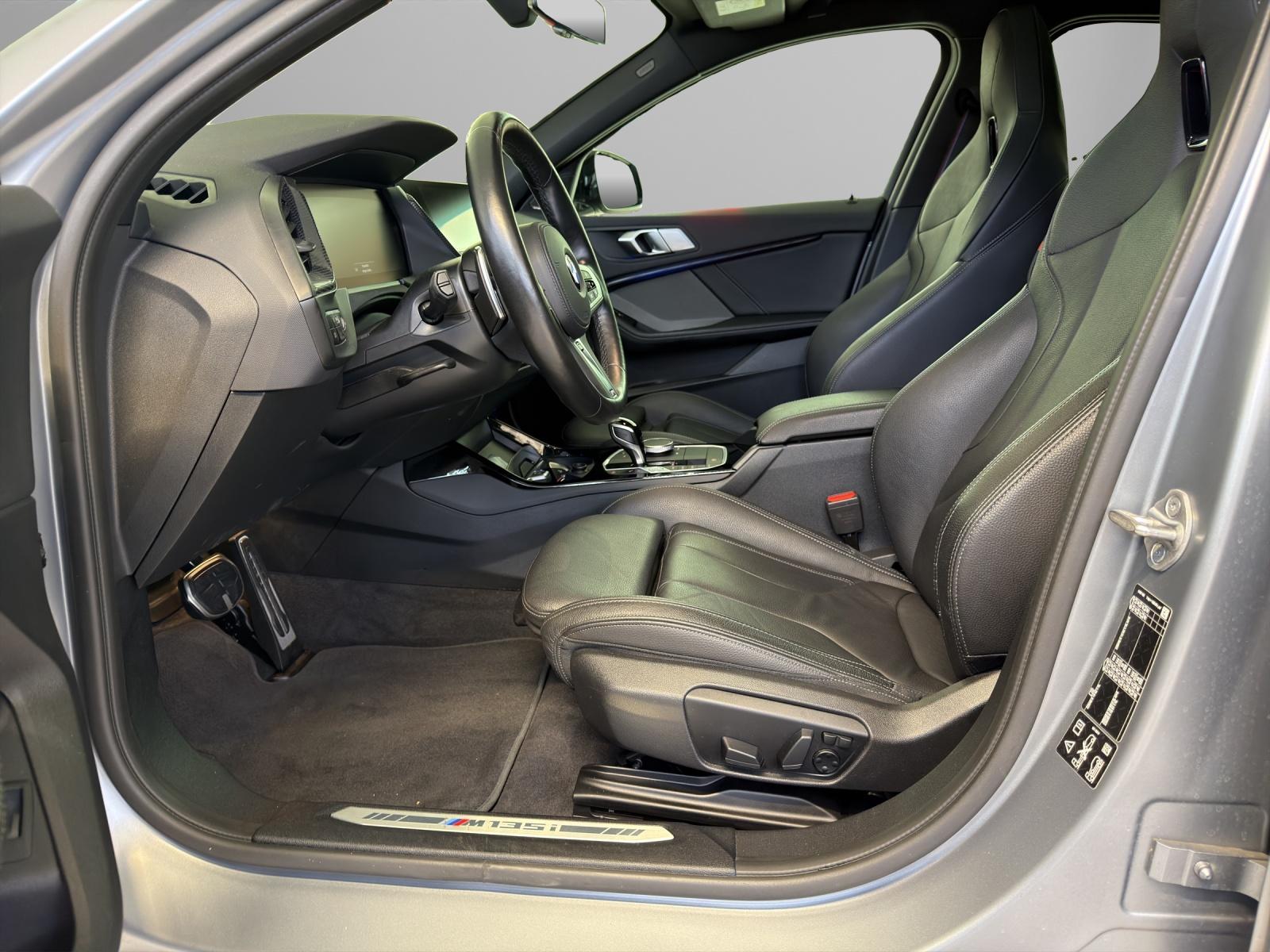 BMW M135i xDrive M-Performance Paket-image-10