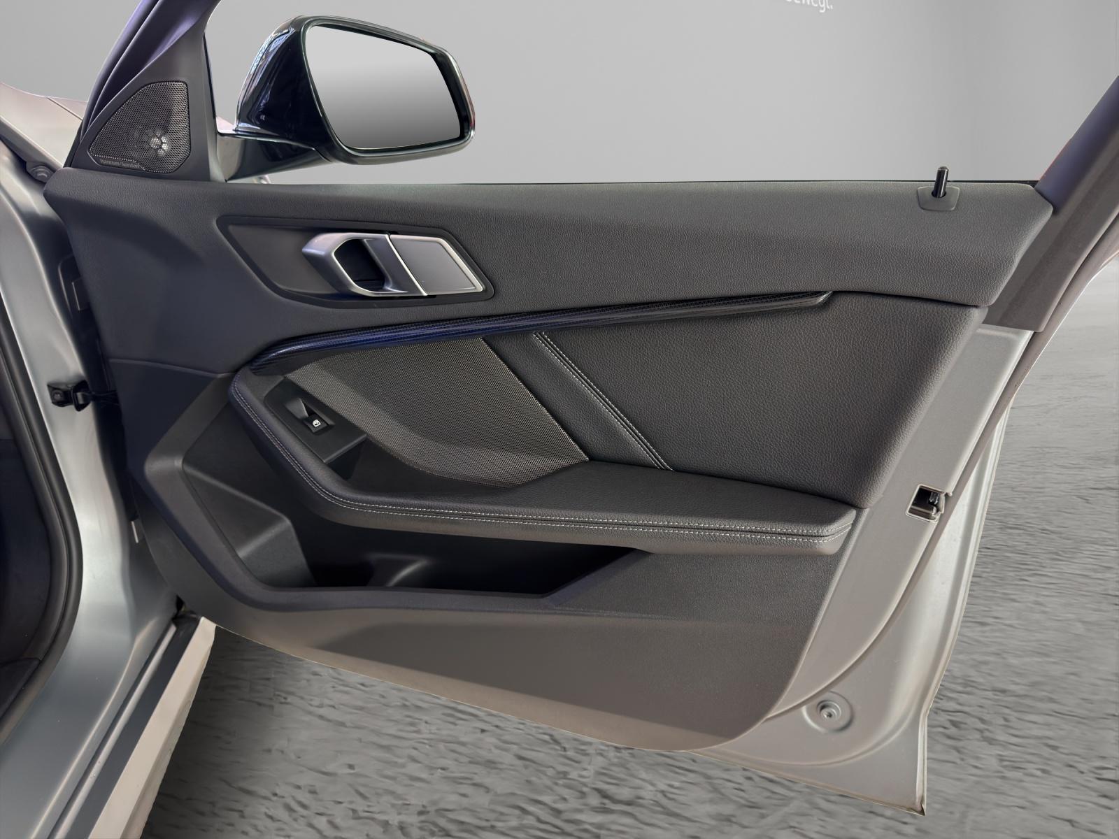 BMW M135i xDrive M-Performance Paket-image-16