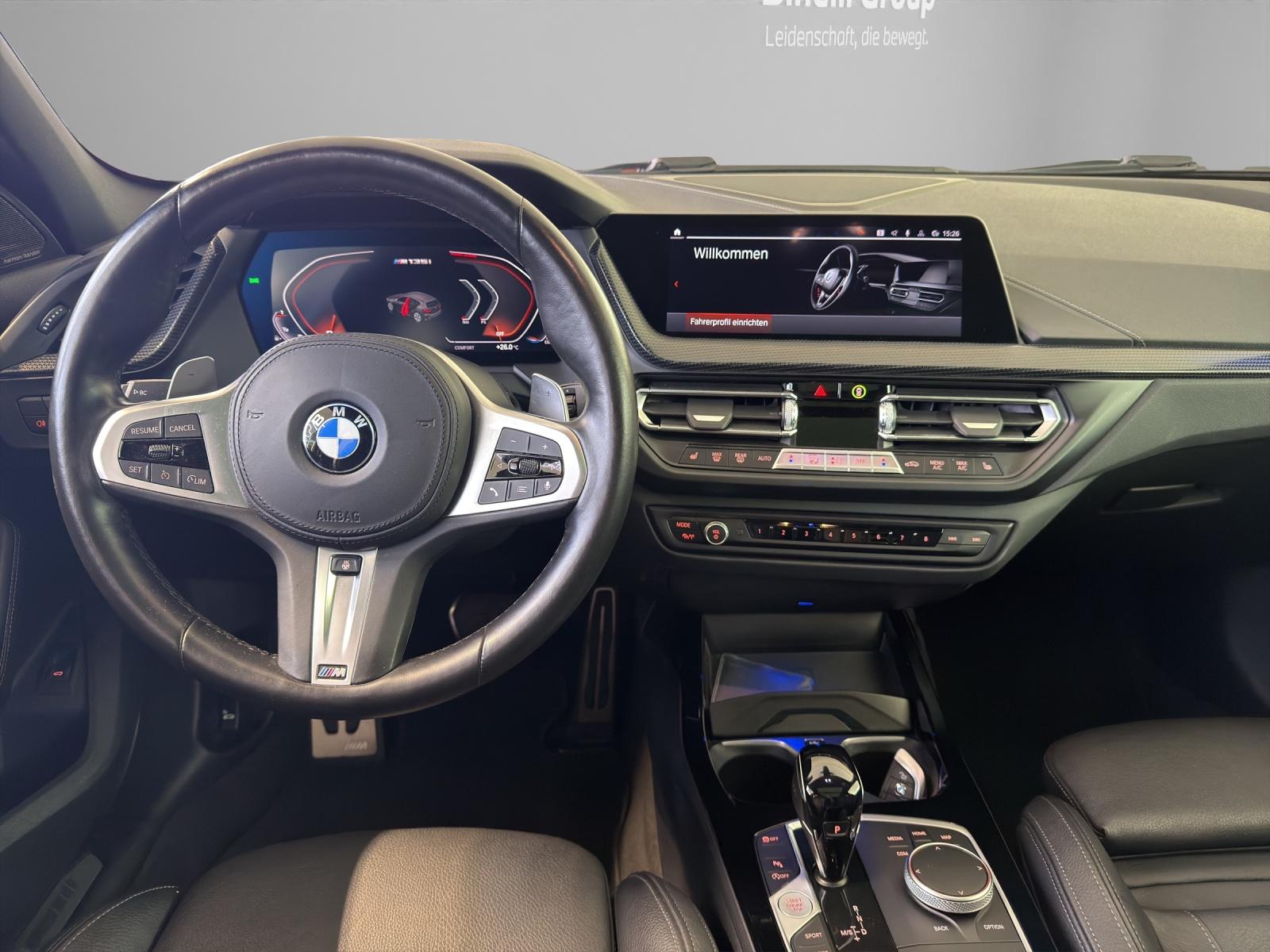 BMW M135i xDrive M-Performance Paket-image-12