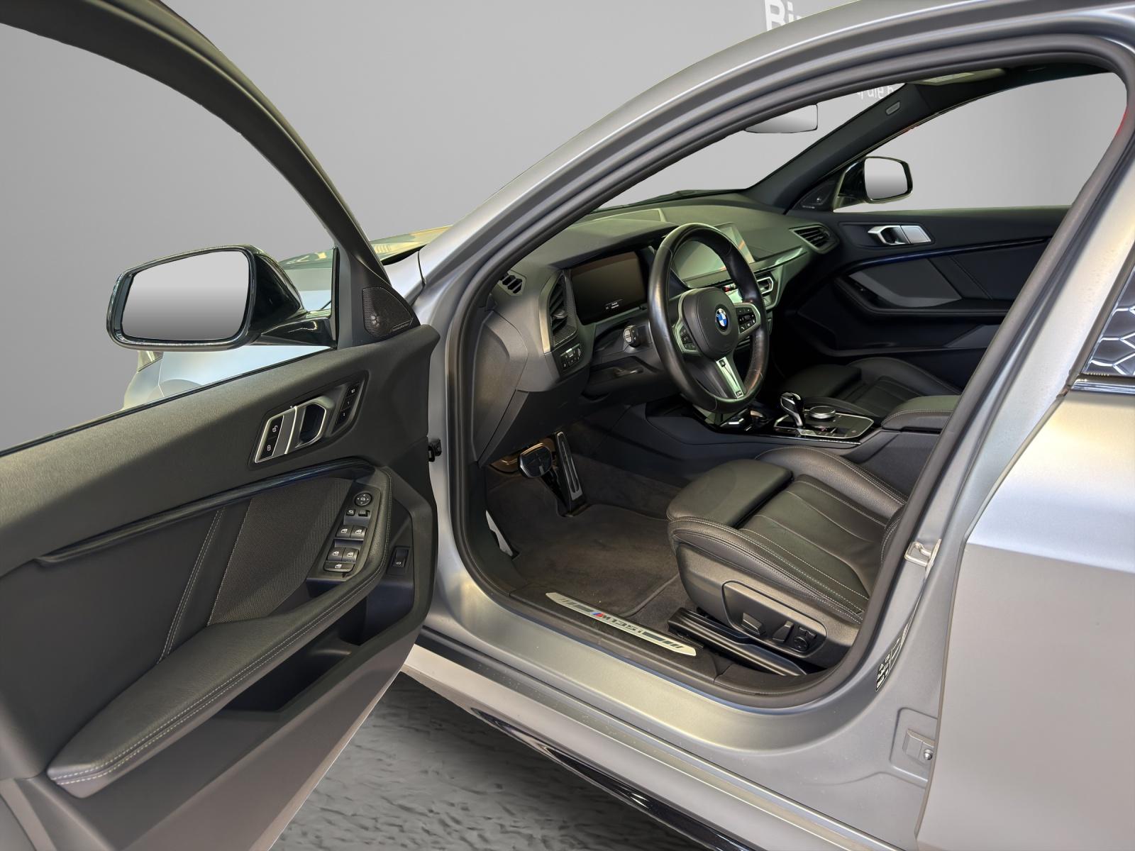 BMW M135i xDrive M-Performance Paket-image-9