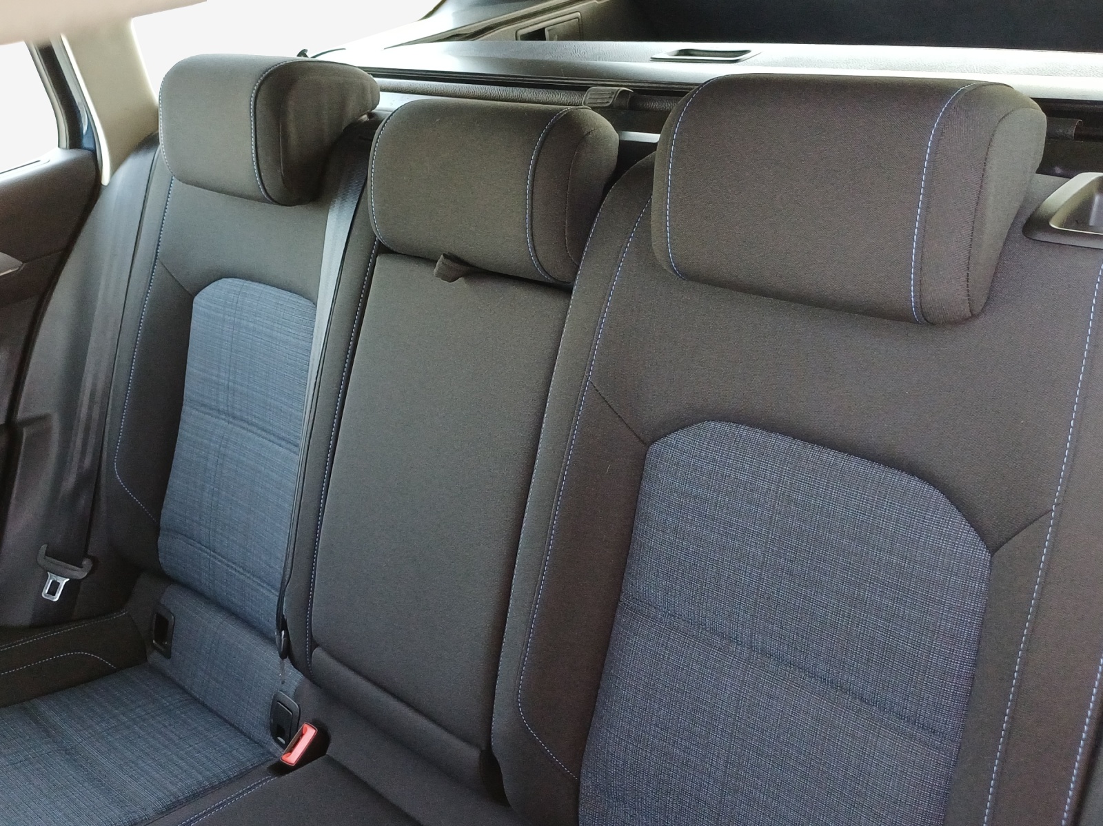 VW Passat Variant 1.4 TSI GTE Hybrid DSG-image-12