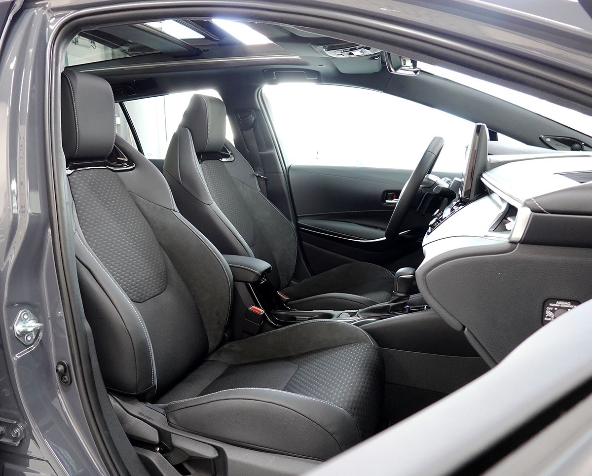TOYOTA Corolla Touring Sports 2.0 HSD Premium e-CVT, Panorama-showroom-element-3