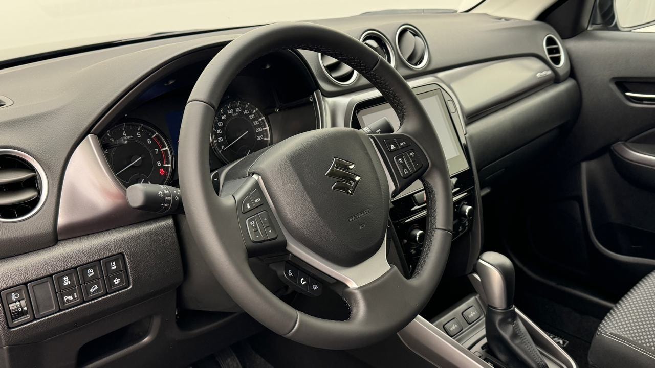 SUZUKI Vitara 1.4 Boosterjet Compact + 4x4 Hybrid ic-image-6