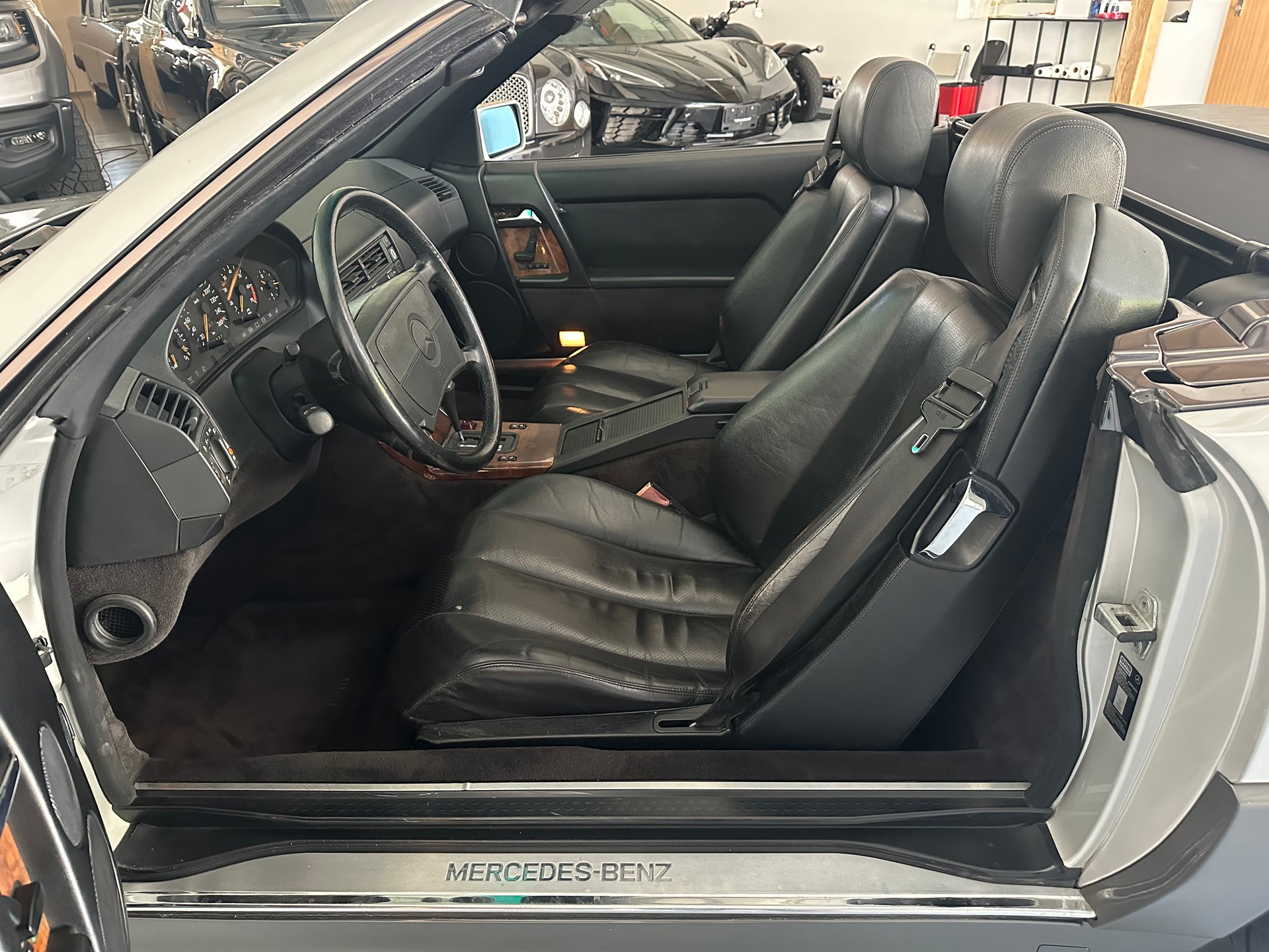 MERCEDES-BENZ SL 500-image-3