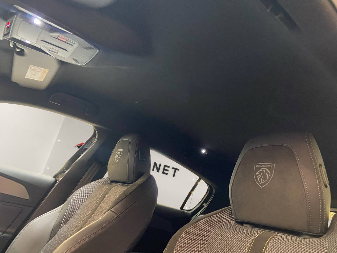 PEUGEOT 308 1.2 Hybrid GT-image-13