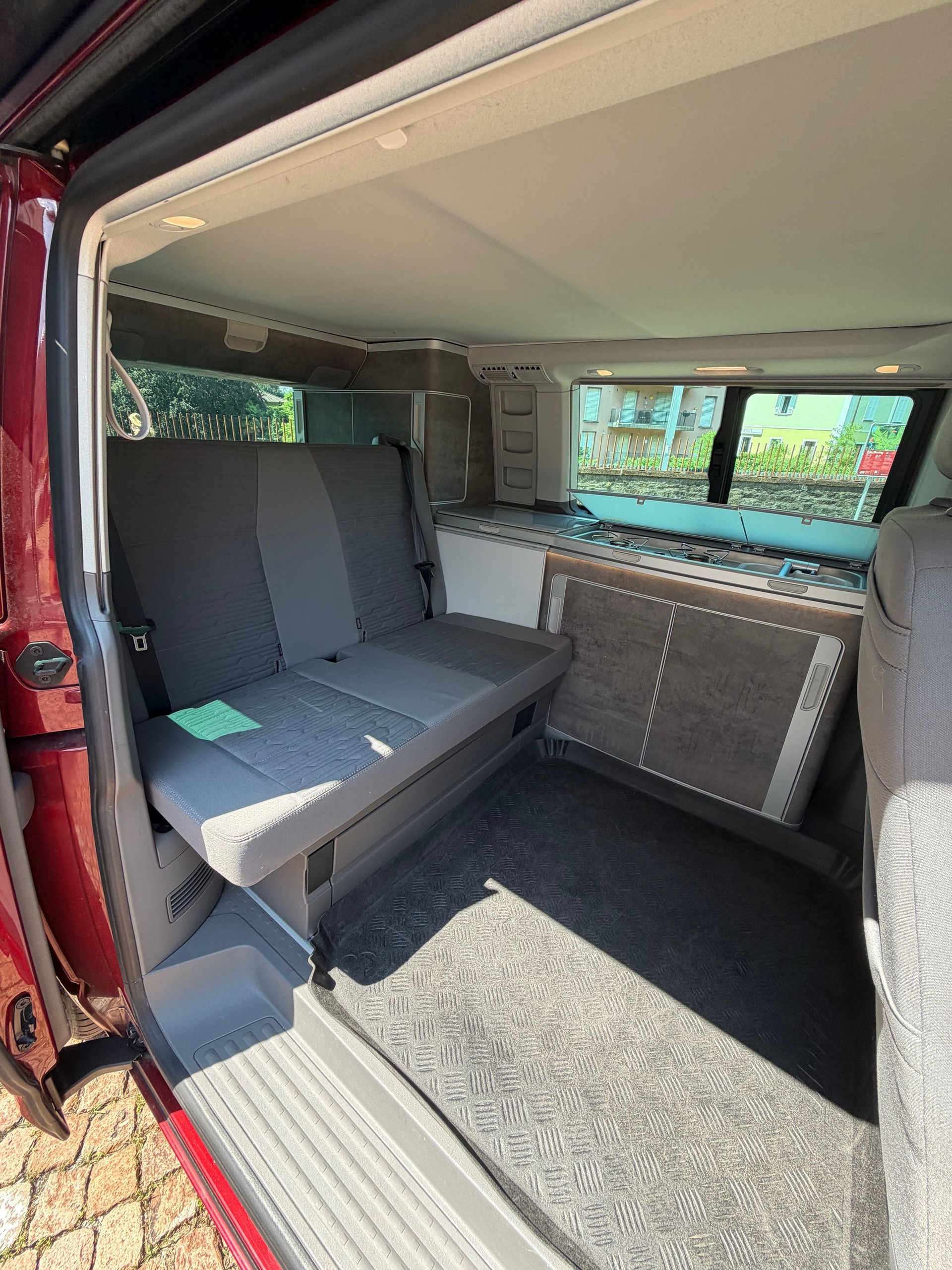 VW T6.1 California 2.0 TDI Ocean Liberty 4Motion DSG-image-8